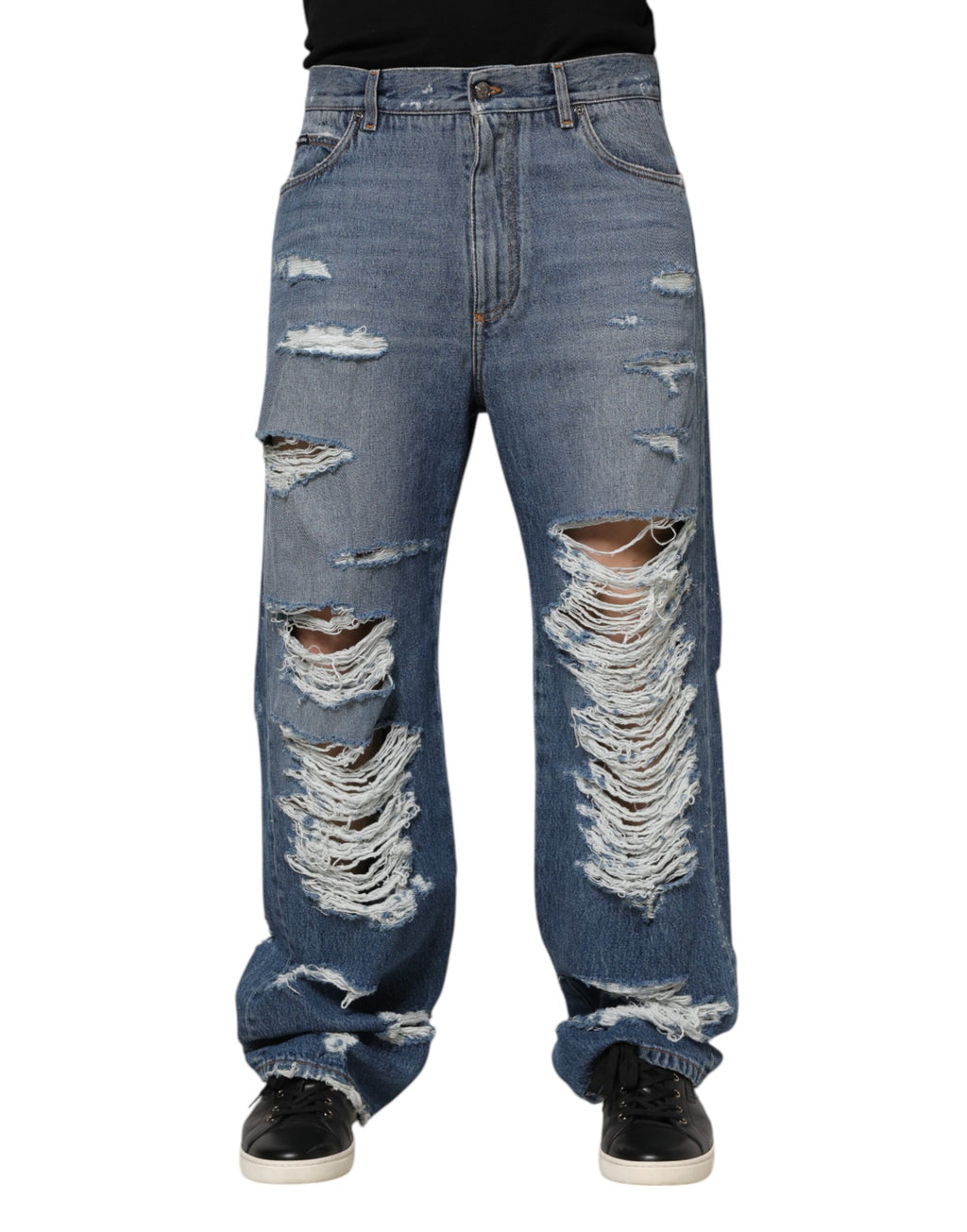 Jeans en denim bleu Dolce & Gabbana avec logo, déchirures et plaque en coton, style décontracté et tendance.