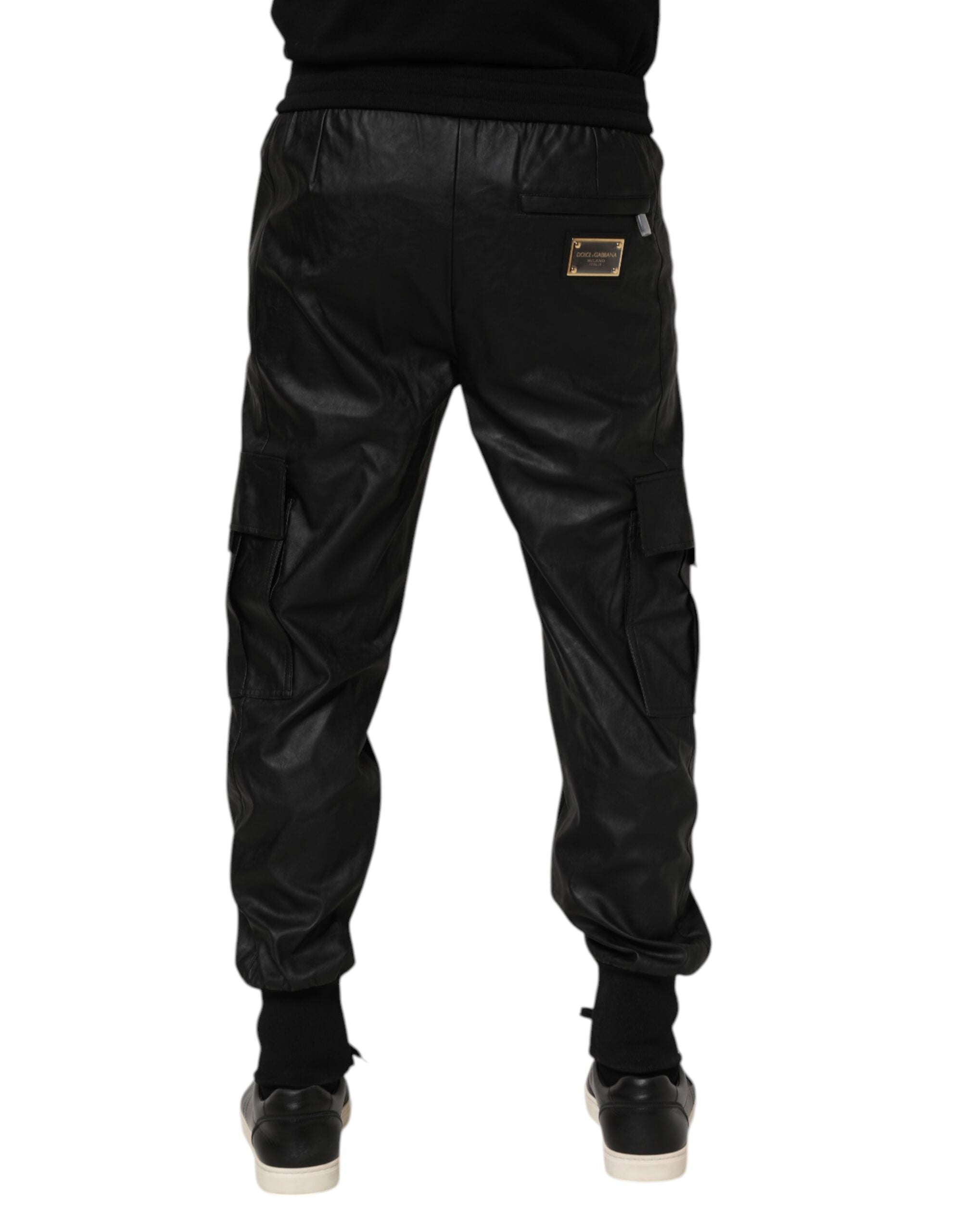 Pantalon cargo pour homme en coton noir de Dolce & Gabbana, joggers décontractés avec poches latérales et taille ajustable.