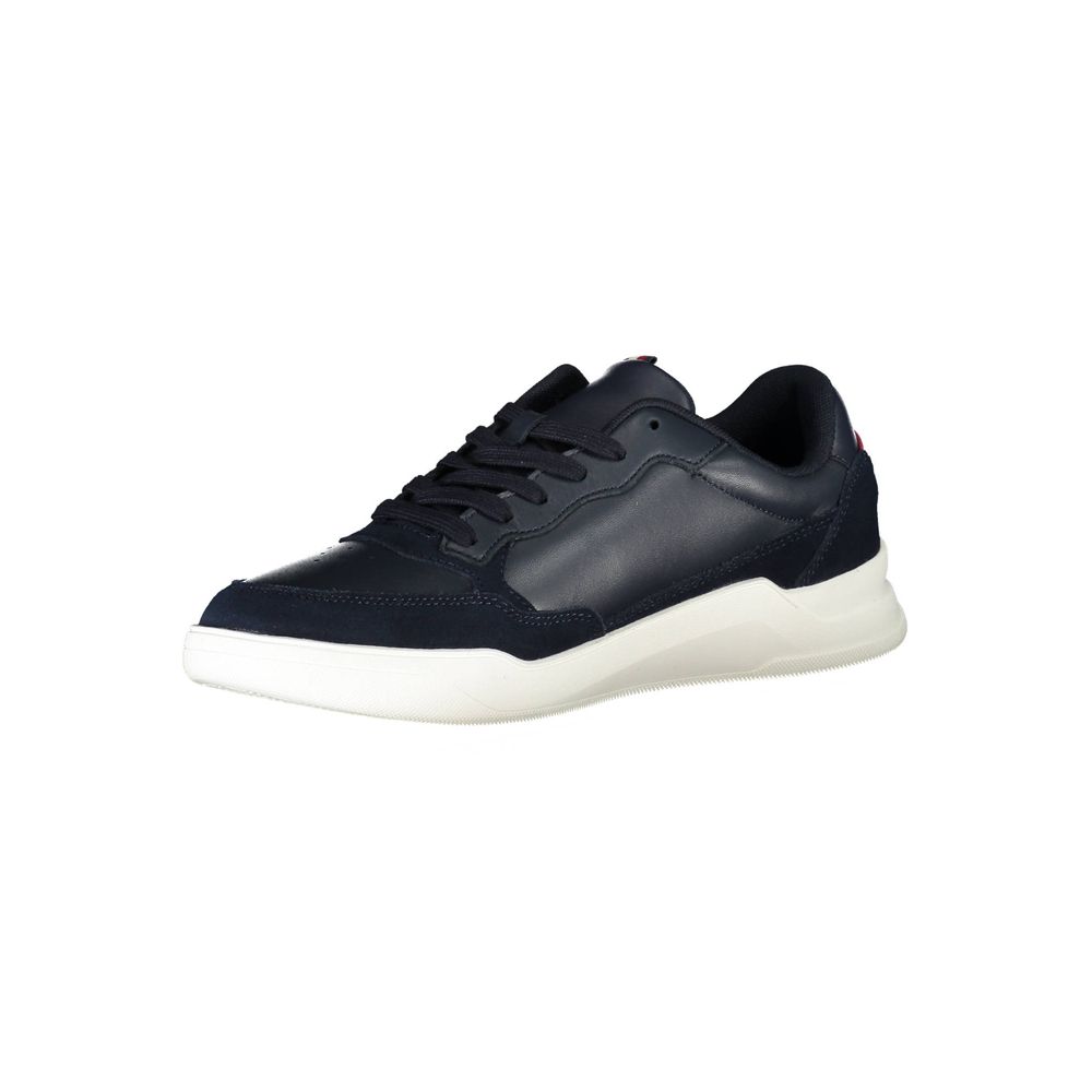 Chaussure de sport en cuir bleu pour homme de la marque Tommy Hilfiger, sneakers élégants et confortables.