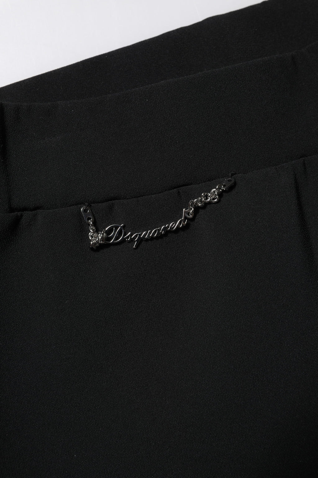 Pantalons évasés en polyester noir à taille haute de Dsquared², style moderne et tendance pour femmes.