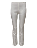 Pantalons en soie ivoire Dolce & Gabbana, coupe tapered à taille haute, détails élégants et tissu fluide visible sur l'image.