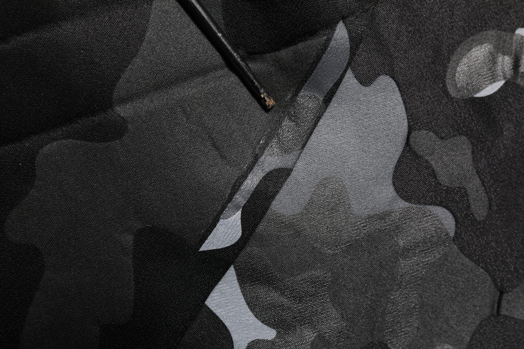 Sweat-shirt Dolce & Gabbana en molleton noir avec motif camouflage, pull-over décontracté pour homme.