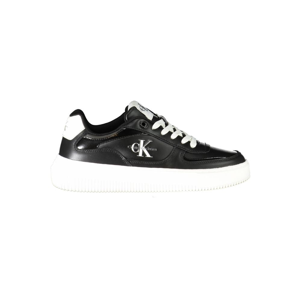 Sneakers noires en polyuréthane pour femmes de la marque Calvin Klein, chaussures sport élégantes et modernes.