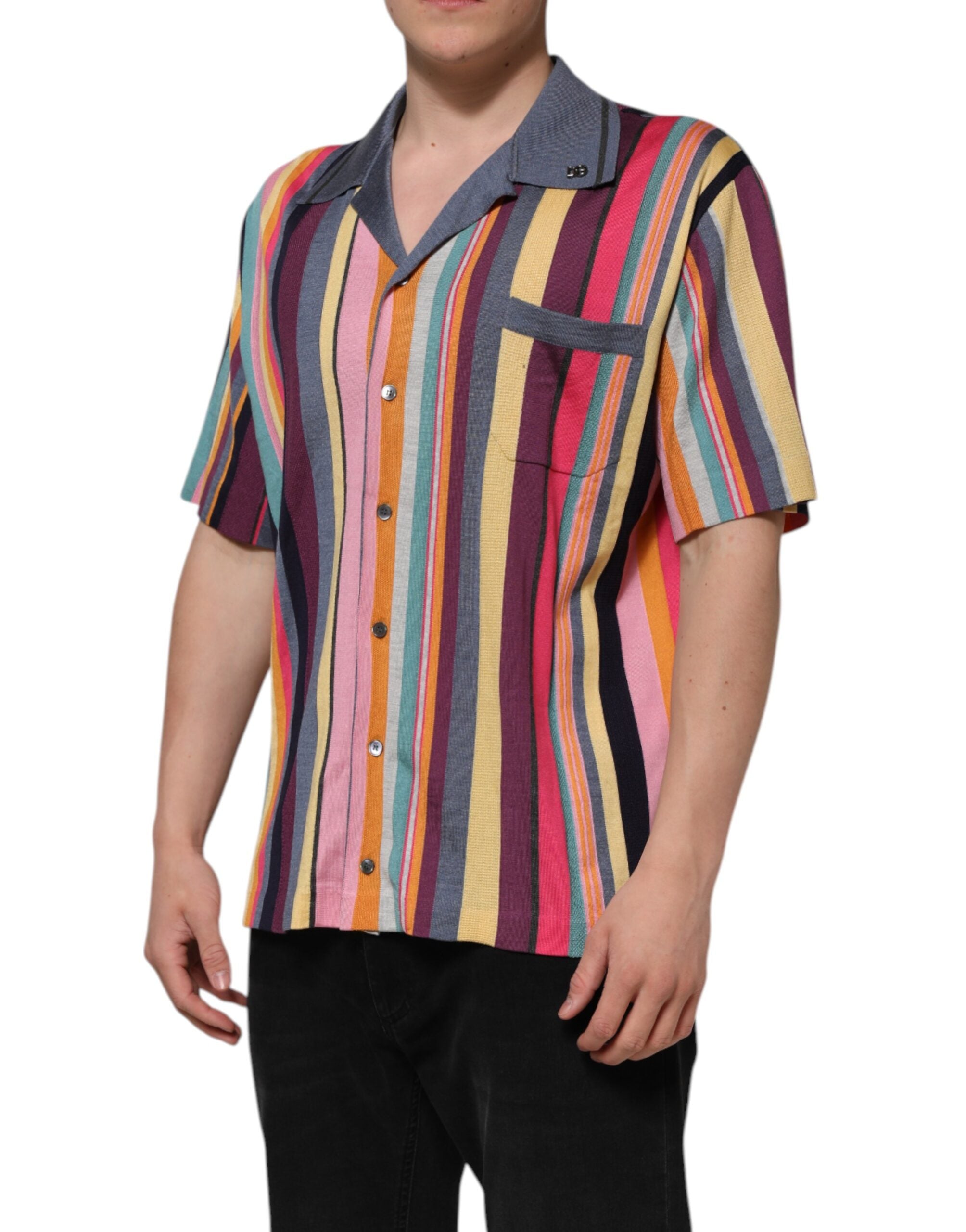 Polo pour homme Dolce & Gabbana à rayures multicolores, col classique, tissu confortable, style élégant et décontracté.