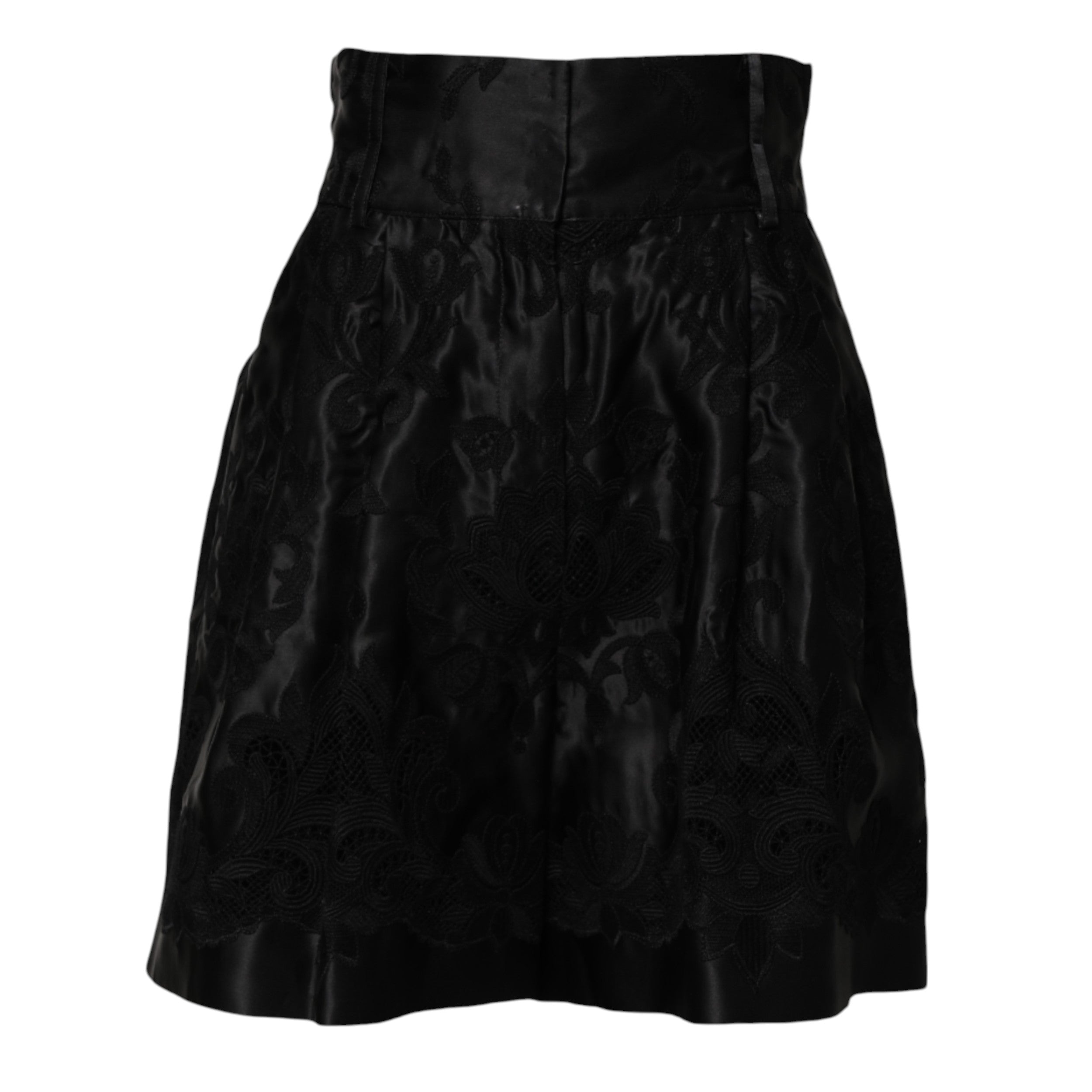 Shorts en soie noirs Dolce & Gabbana avec broderie florale et taille haute, élégants et sophistiqués.