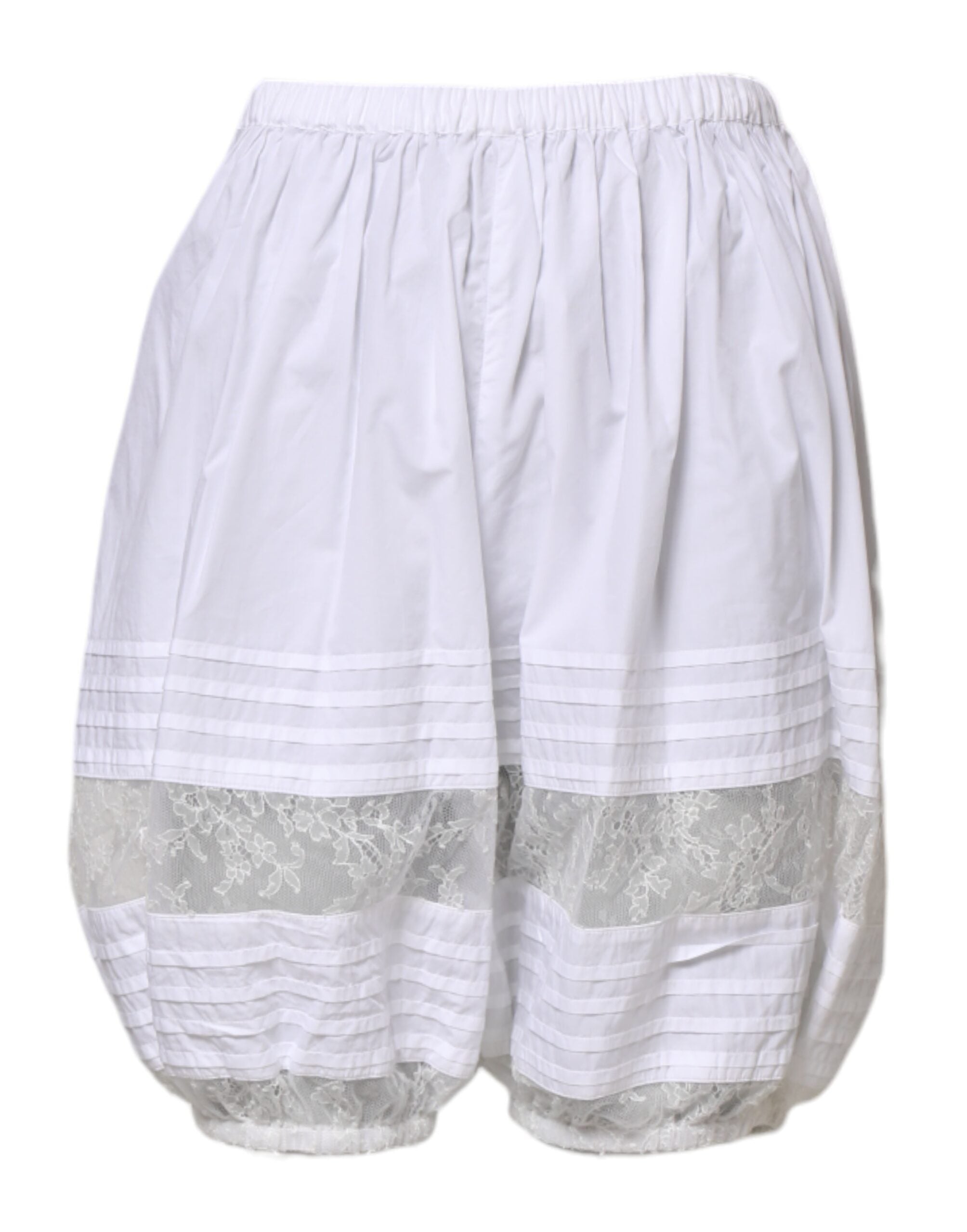 Shorts hauts taille haute en coton blanc avec broderie en dentelle Dolce & Gabbana, détails élégants et finition soignée.