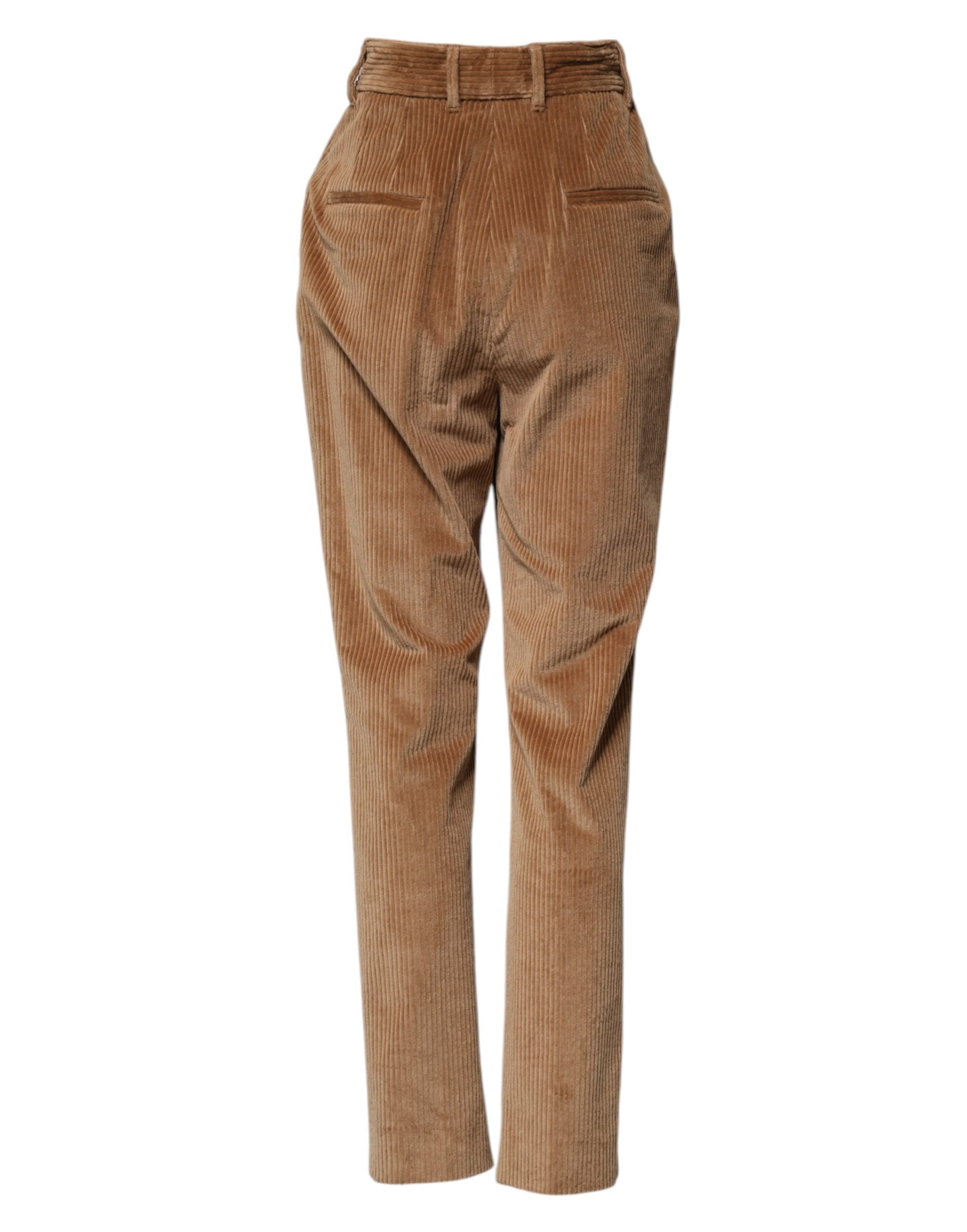 Pantalons en velours côtelé marron en coton de style tapered par Dolce & Gabbana, vue de face.