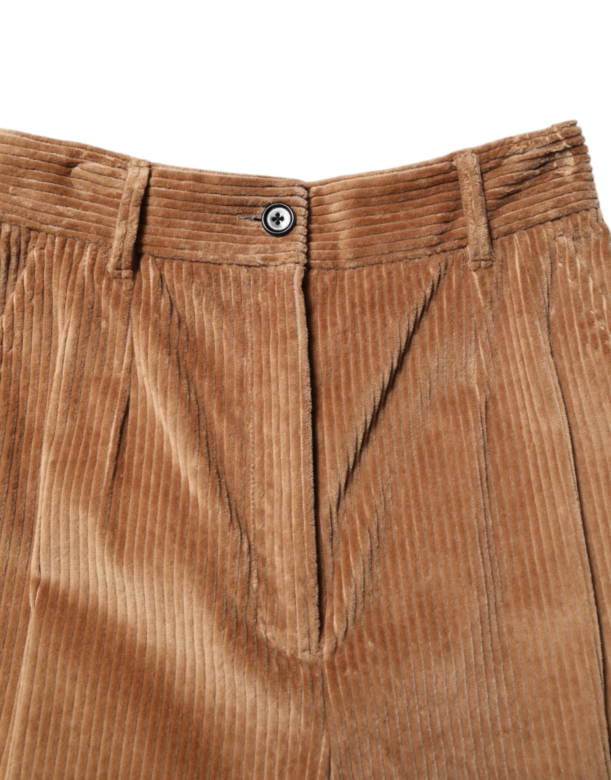 Pantalons en velours côtelé marron de style tapered par Dolce & Gabbana, en coton, avec coupe ajustée et détails élégants.