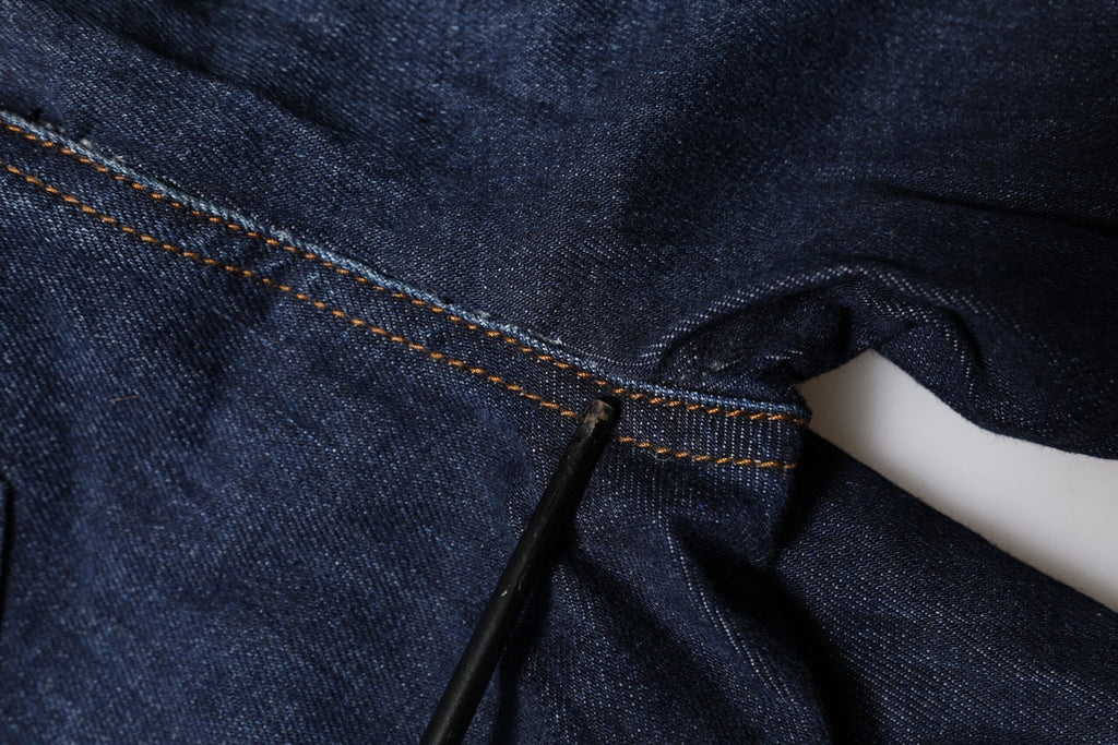 Jeans skinny à taille haute Dolce & Gabbana Blue GRACE, denim bleu, coupe ajustée et élégante, visible sur le modèle.