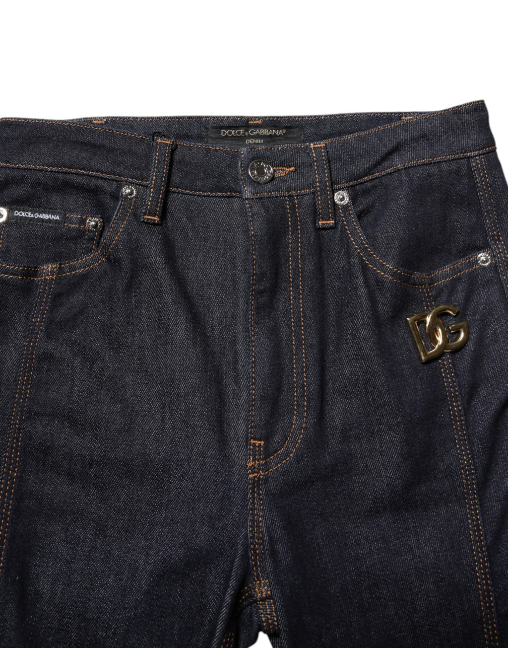 Jeans bootcut en coton noir Dolce & Gabbana, taille moyenne, coupe ajustée, visible détails de couture et bouton.