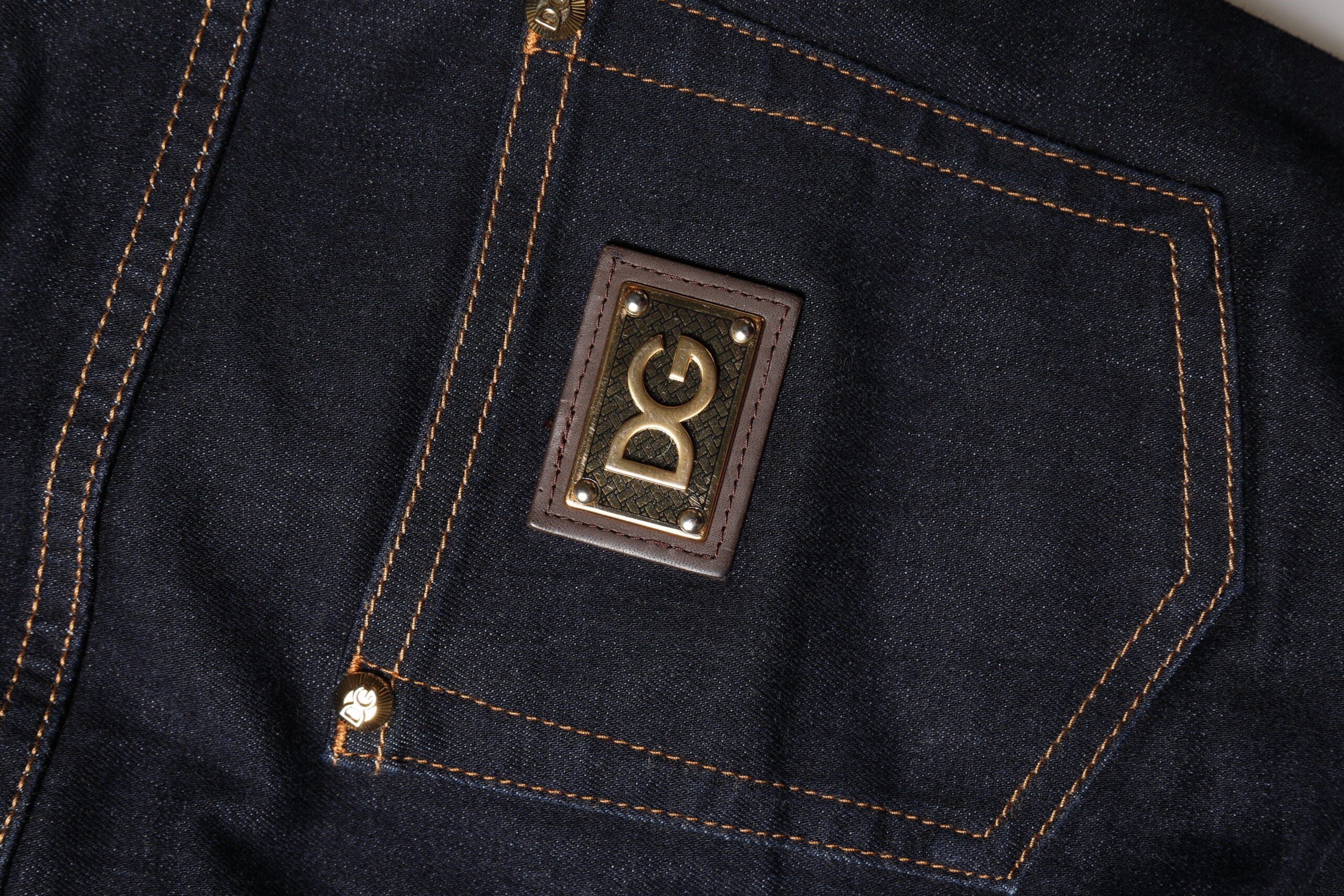 Jeans slim en denim coton bleu Dolce & Gabbana PRETTY à taille basse, coupe skinny, visible sur l'image.