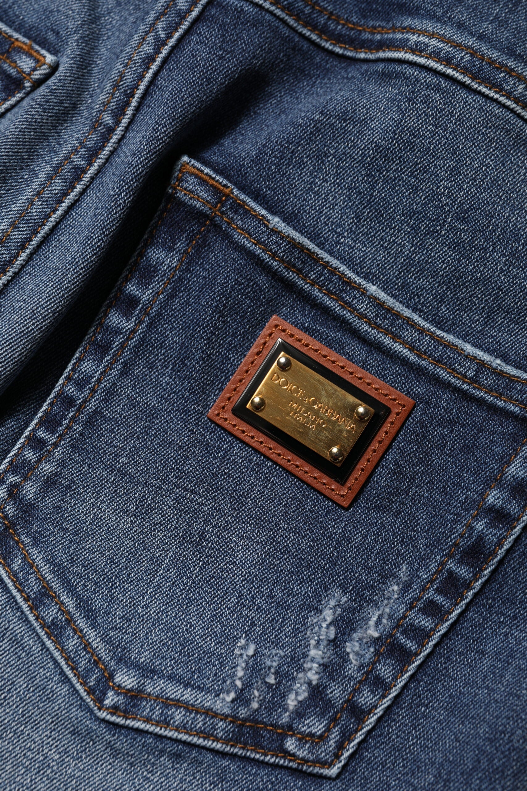 Jeans en denim de Dolce & Gabbana ornés de strass bleus et embellissements en strass, style élégant et tendance