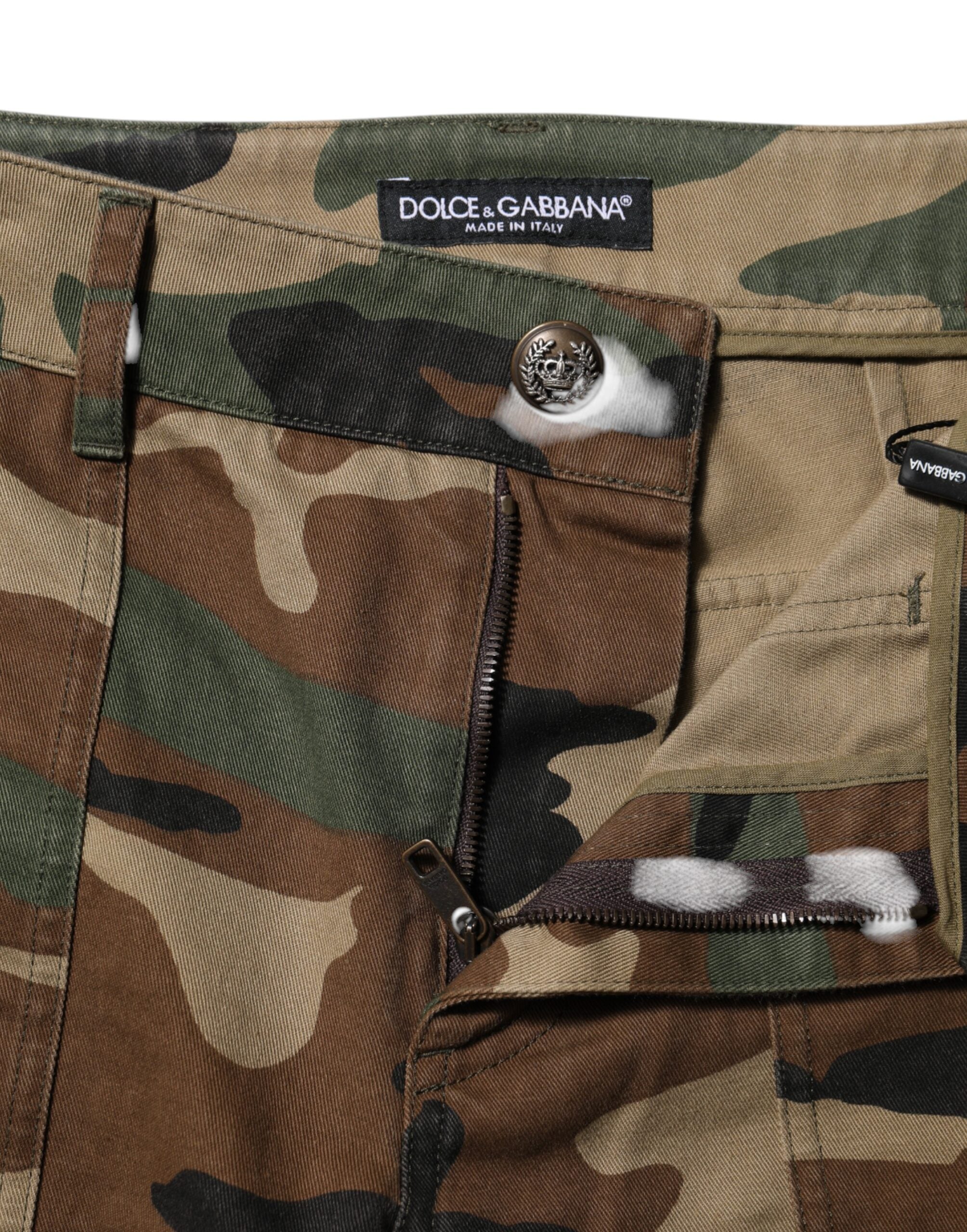 Pantalons cargo camouflage multicolores Dolce & Gabbana, style décontracté avec poches latérales et motifs colorés.