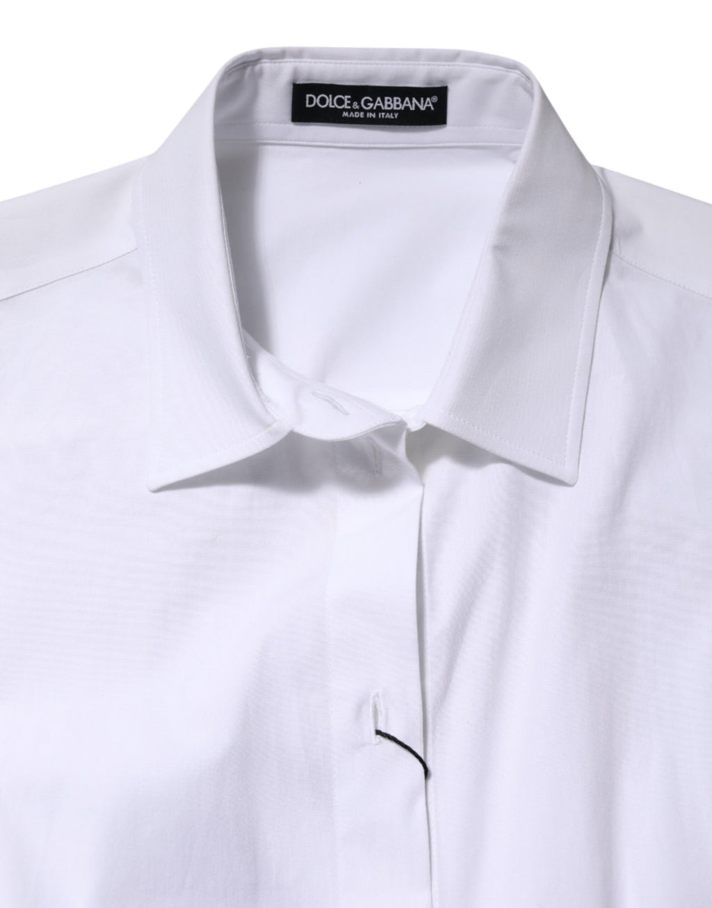 Chemise blanche en coton à manches longues et col, Dolce & Gabbana, vue de face sur fond neutre.