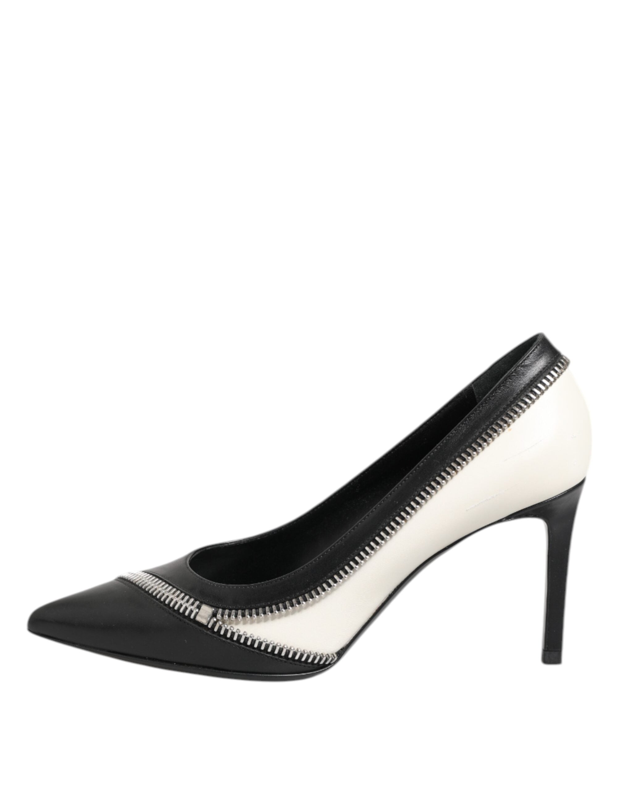 Chaussures Saint Laurent en cuir blanc et noir à talons aiguilles, pointes fines, élégantes et sophistiquées.