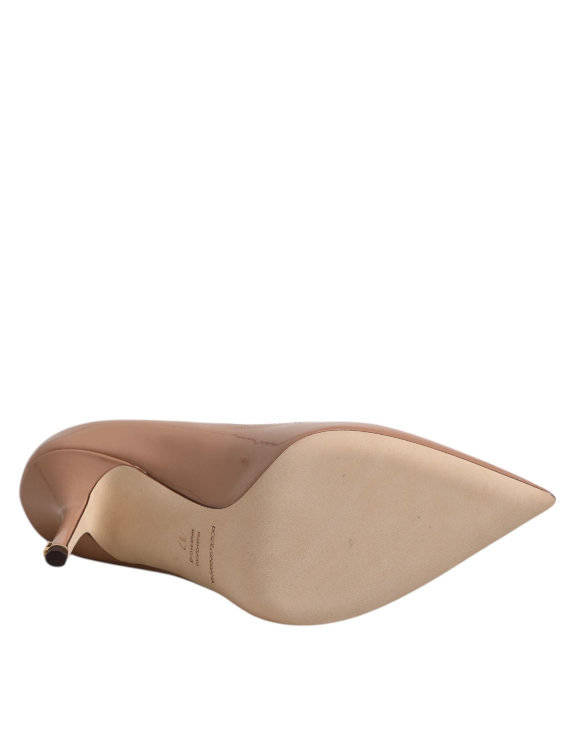Chaussures à talons stilettos en cuir verni beige de Dolce & Gabbana, souliers élégants pour femmes.