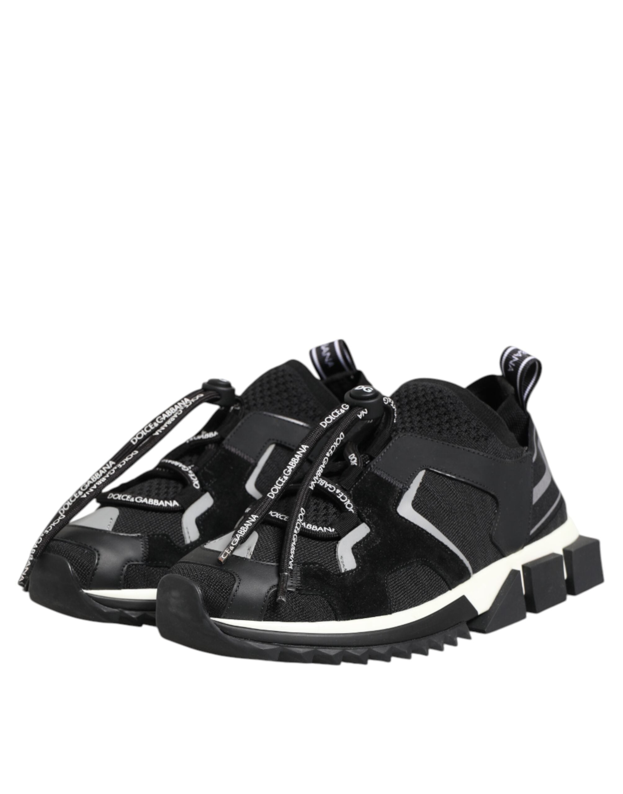 Chaussures sneakers Dolce & Gabbana Sorrento en noir et blanc avec logo, vue de face.