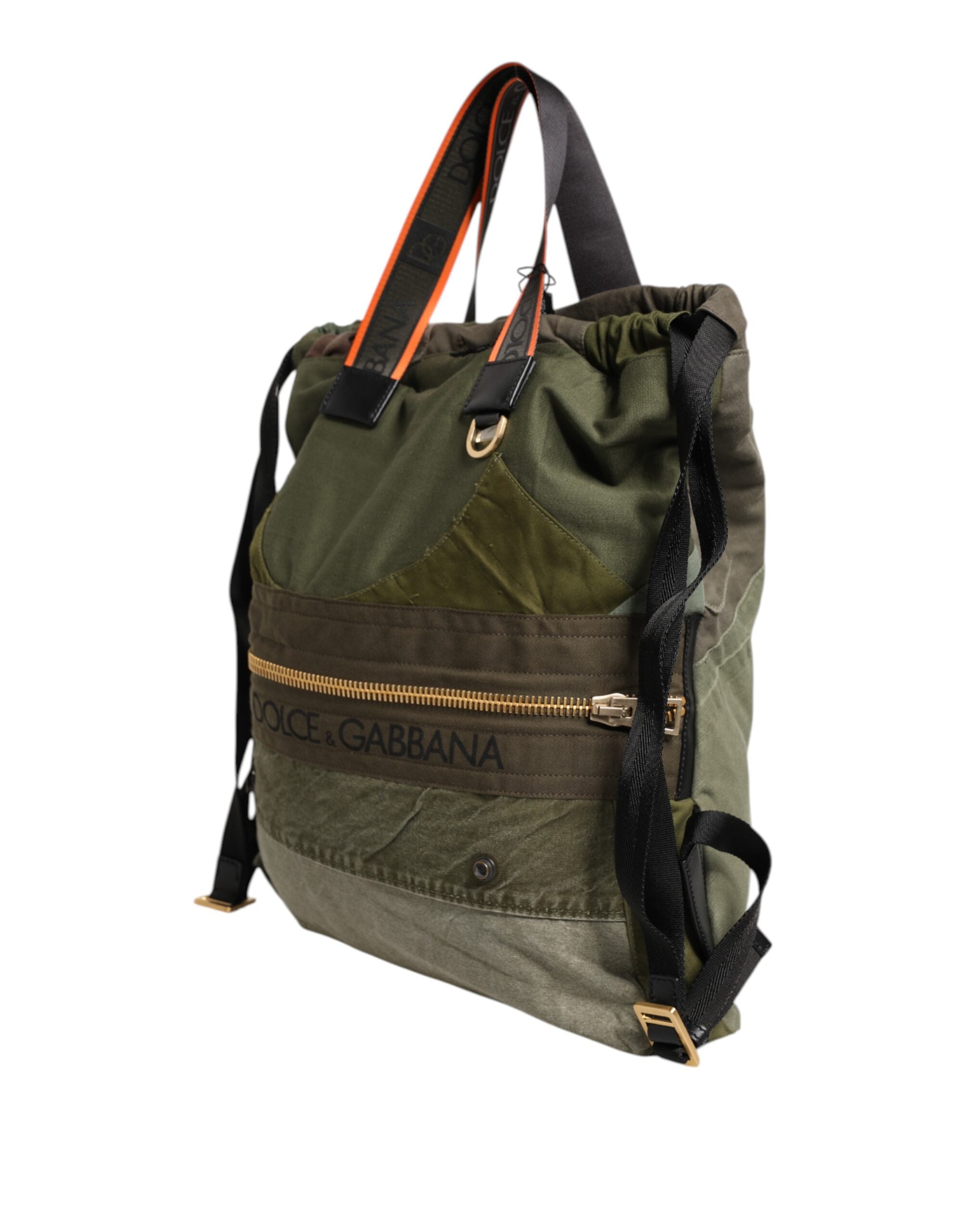 Sac à dos Dolce & Gabbana en patchwork vert militaire, style pratique et tendance, avec plusieurs poches et détails en tissu.