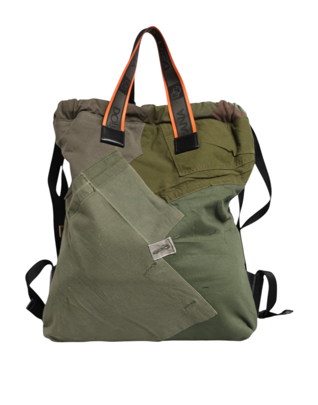Sac à dos Dolce & Gabbana en patchwork vert militaire, look élégant et tendance, avec poches et bretelles réglables.