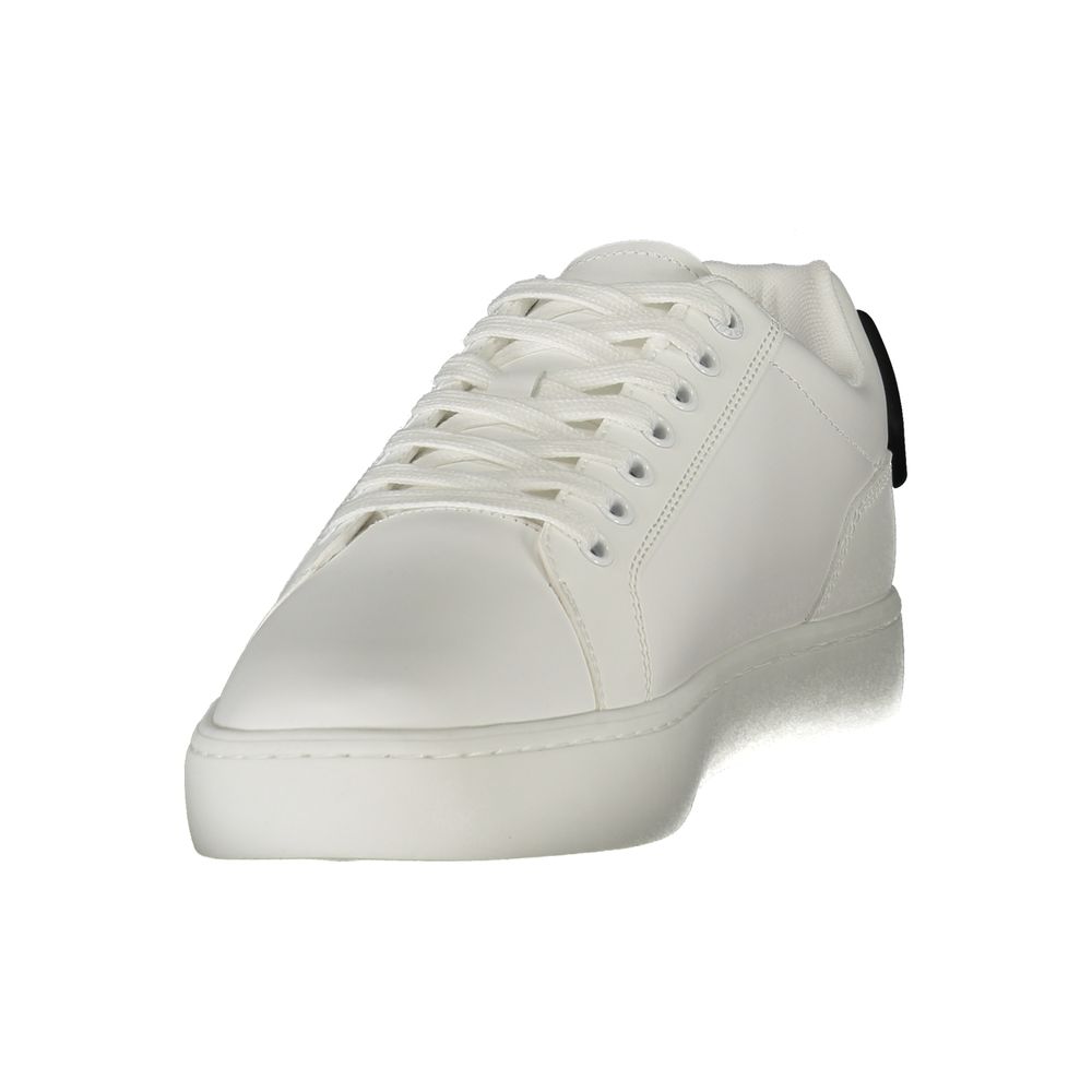 Sneakers pour homme Calvin Klein en polyuréthane blanc, style décontracté et moderne.