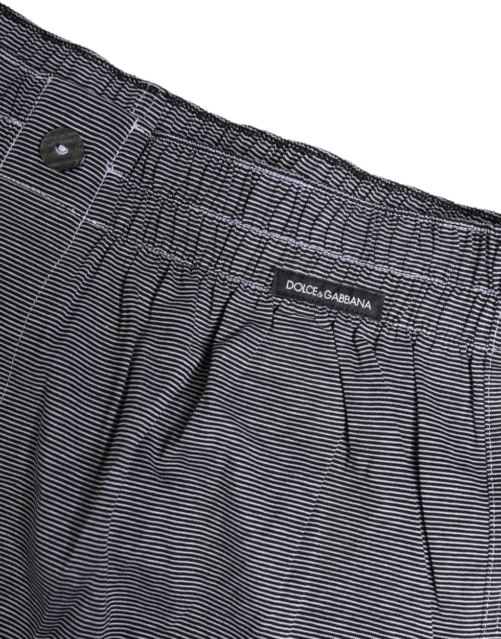 Sous-vêtements boxers en coton gris rayé de Dolce & Gabbana, intérieur confortable et style élégant.