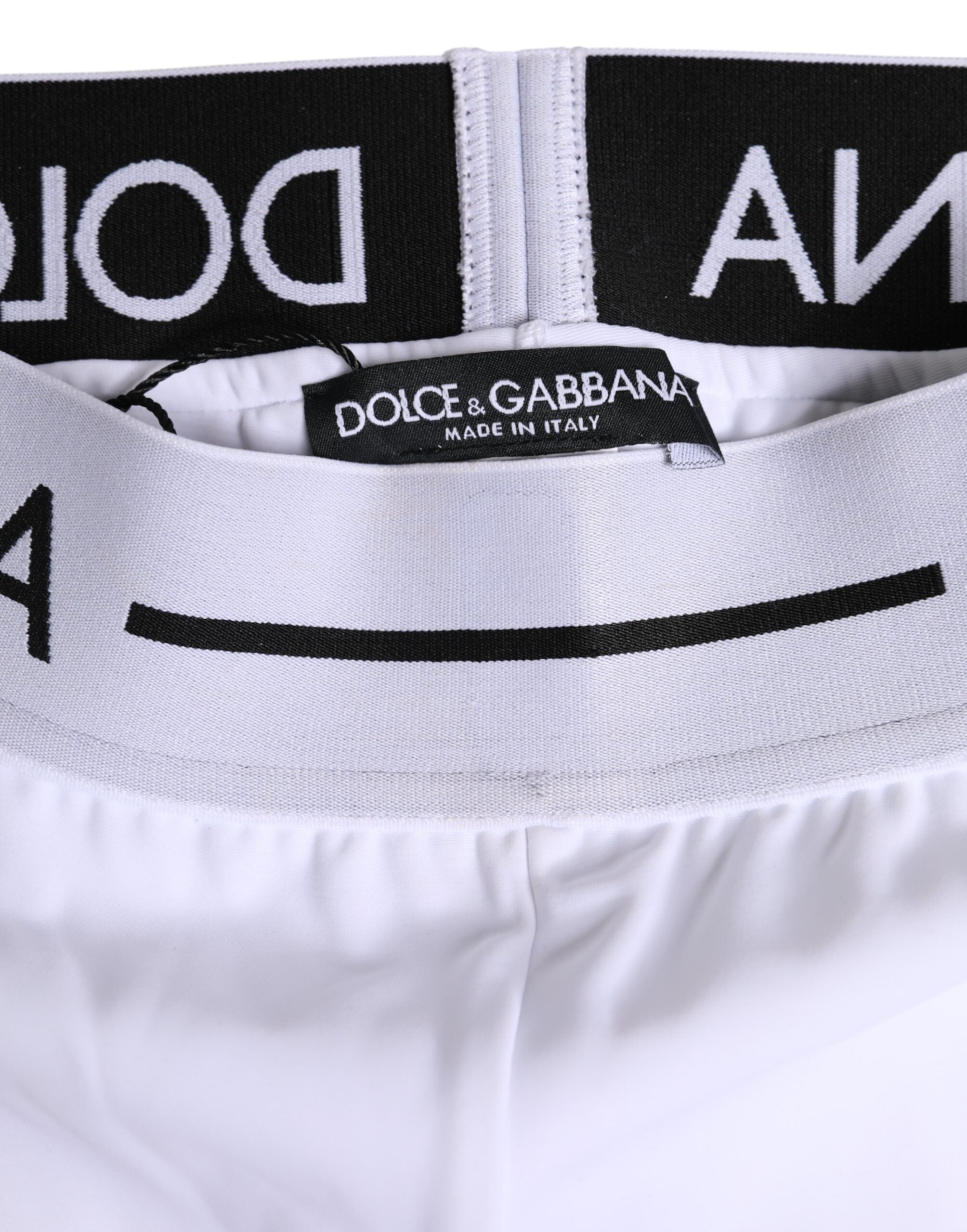 Boxers Dolce & Gabbana en nylon blanc avec ceinture à logo, sous-vêtements masculins confortables et modernes.