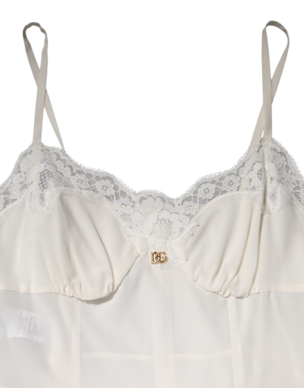 Robe de nuit en soie blanche avec dentelle et logo en or Dolce & Gabbana, élégante et raffinée.