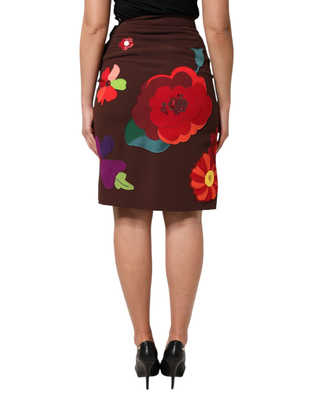 jupe longue marron à fleurs Dolce & Gabbana avec taille haute et fente latérale, tissu élégant et volant sophistiqué