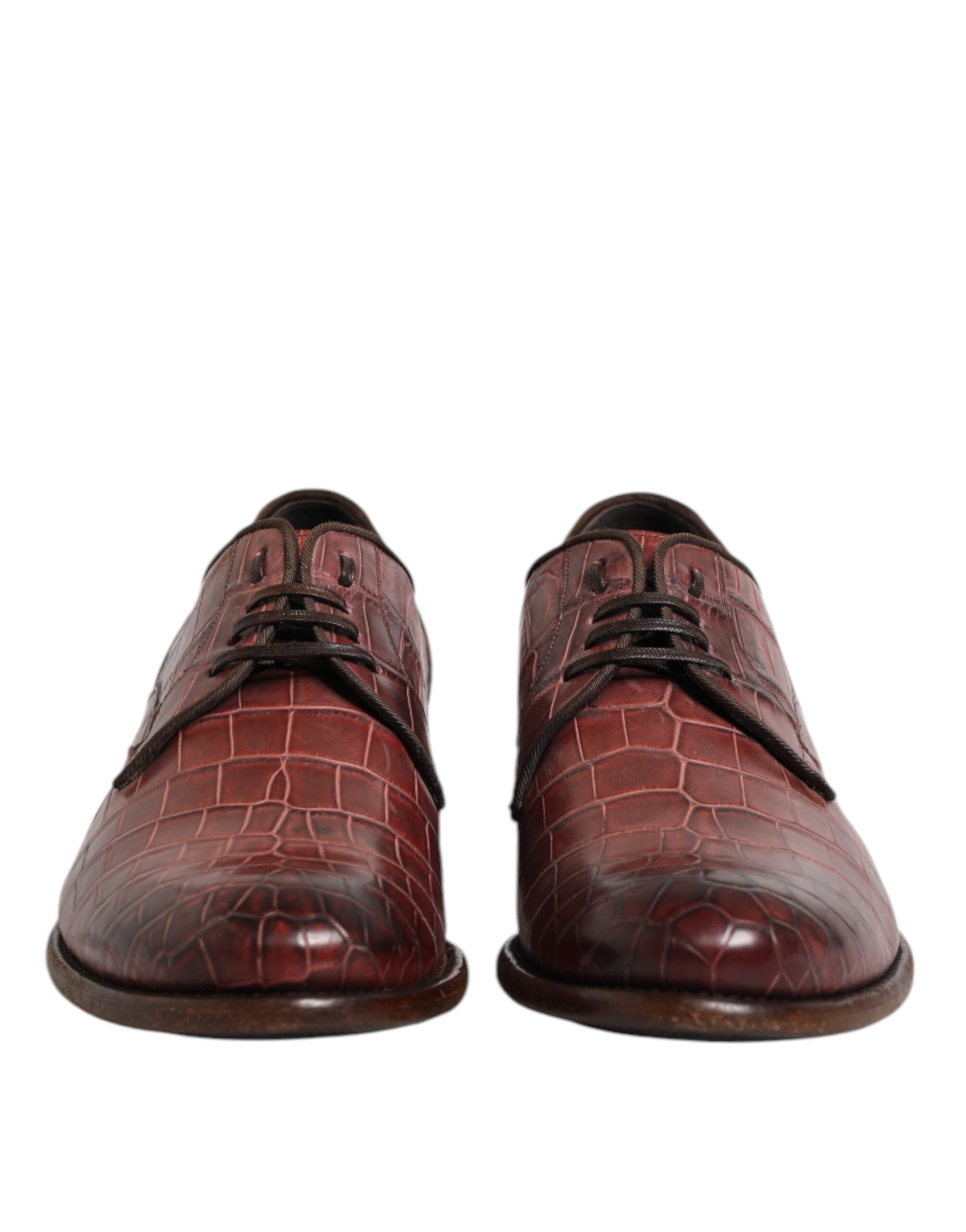 Chaussures derby en cuir bordeaux Dolce & Gabbana avec lacets, élégantes et sophistiquées pour homme.