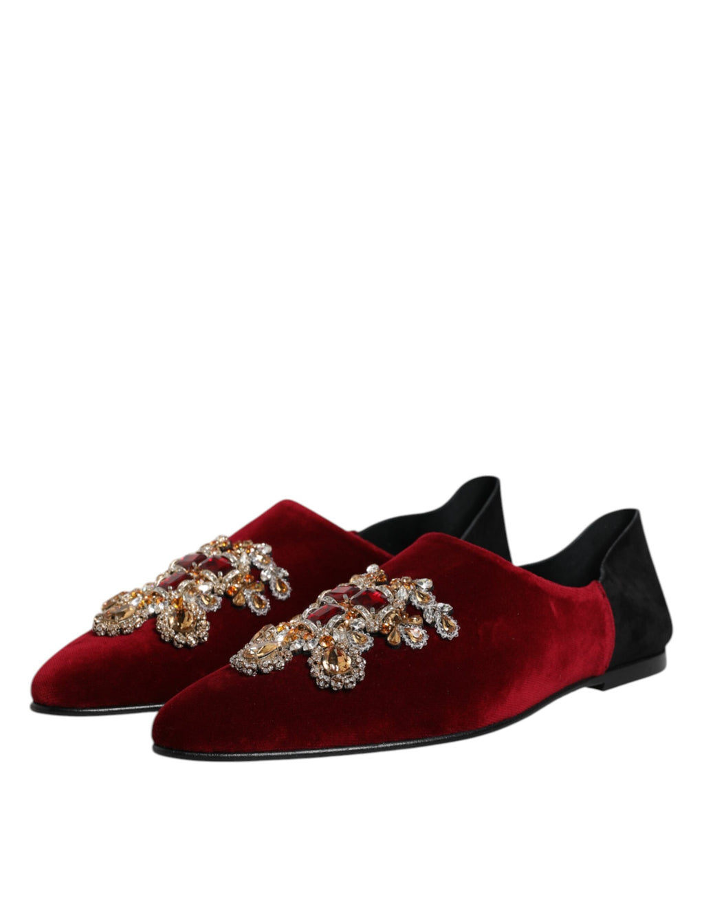 Chaussures Dolce & Gabbana en velours noir et rouge avec embellissements, style slip-on élégante et sophistiquée.