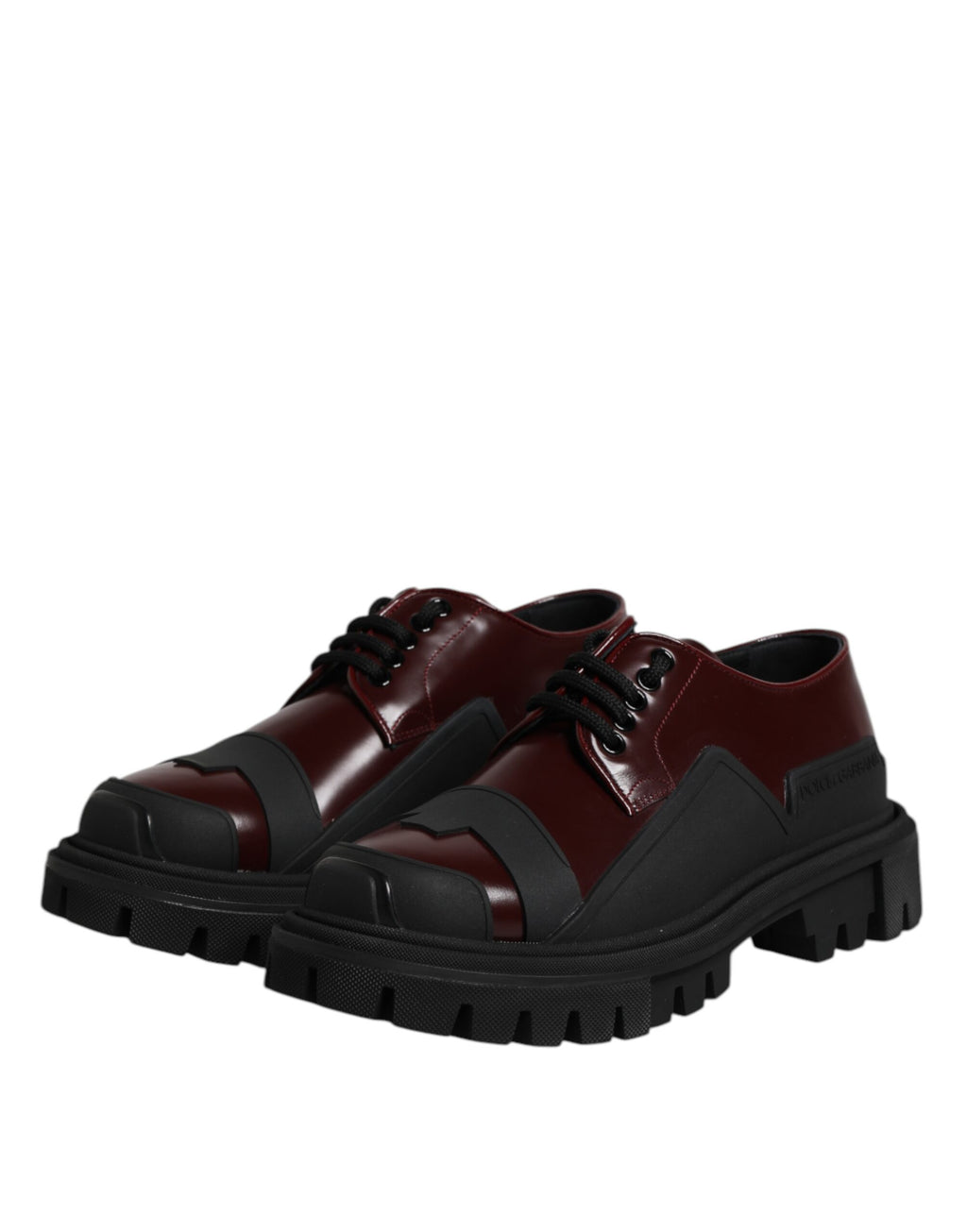 Chaussures de randonnée en cuir rouge Dolce & Gabbana avec lacets, style élégant et robuste, pour femme.