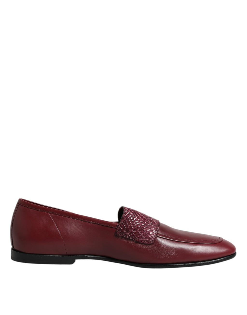 Chaussures formelles Dolce & Gabbana en cuir de veau bourgogne, slip-on élégants pour homme.