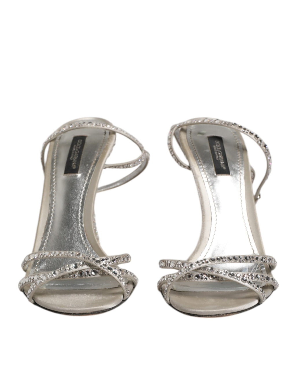 Sandales à talons Dolce & Gabbana KEIRA en argent avec bride à la cheville et strass, vue de côté.