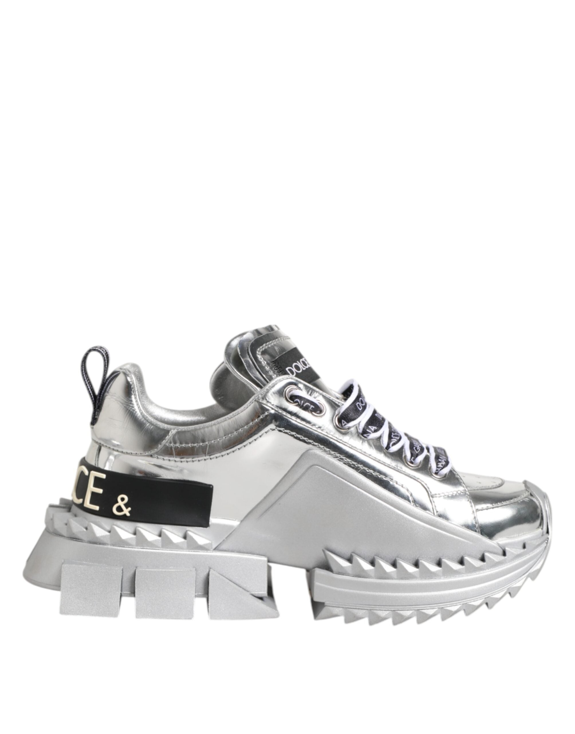 Chaussures sneakers Dolce & Gabbana Super Queen en cuir argenté, style tendance avec semelle blanche et design élégant.