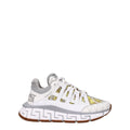 Chaussures de sport en cuir blanc Versace, sneakers athlétiques élégants avec détails de marque et semelle blanche.