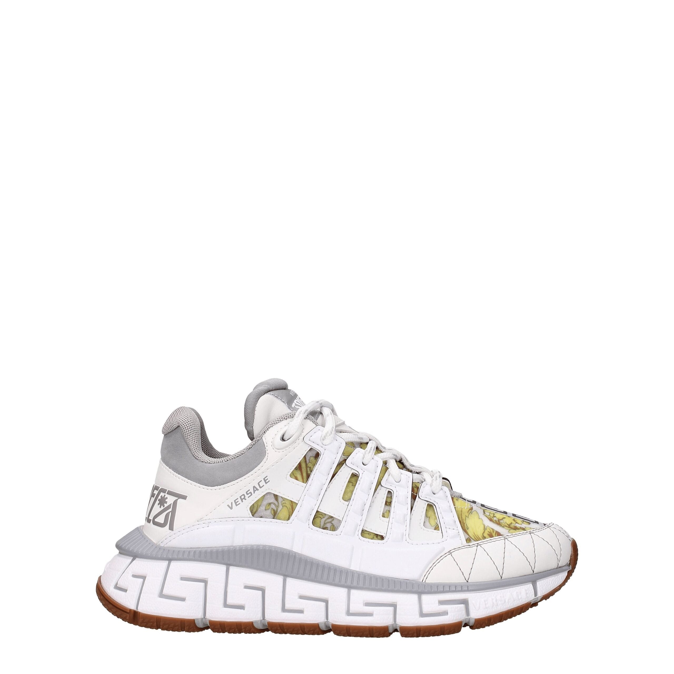 Chaussures de sport en cuir blanc Versace, sneakers athlétiques élégants avec détails de marque et semelle blanche.