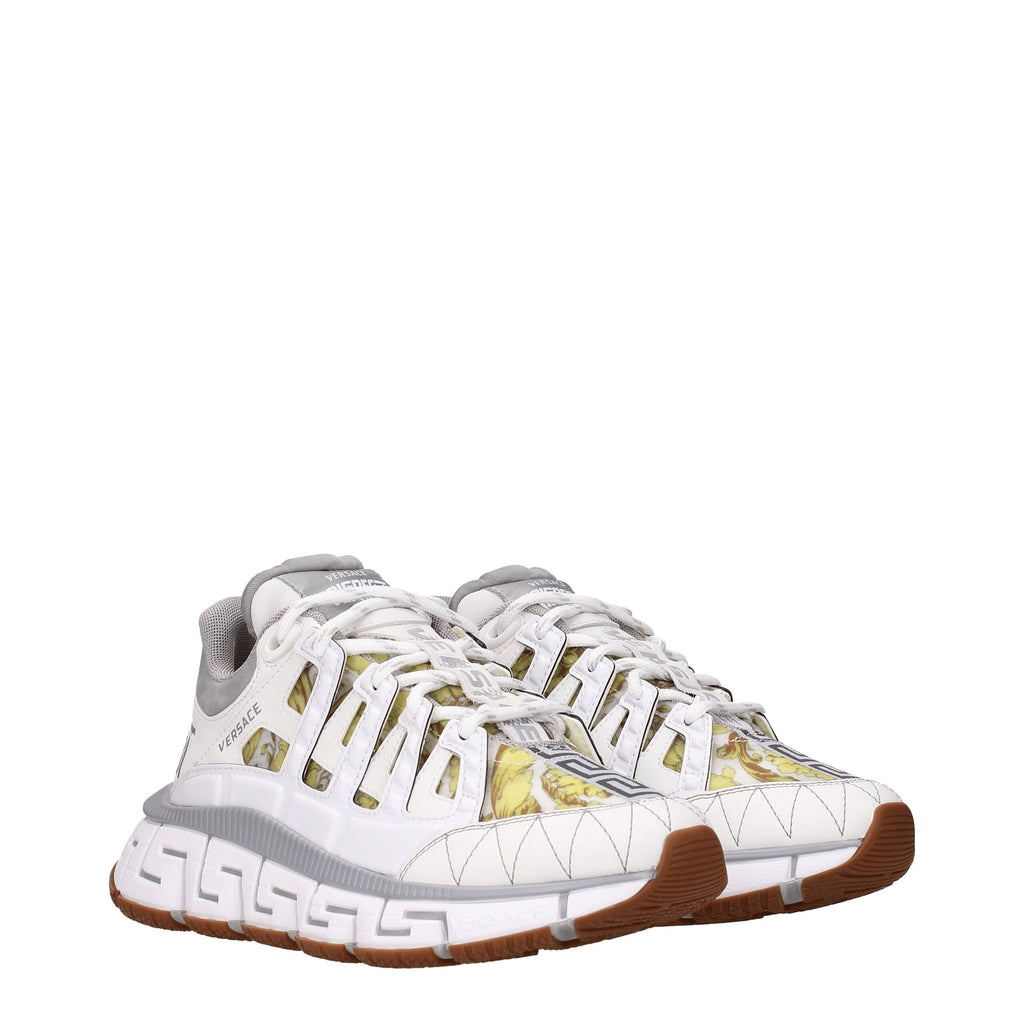 Chaussures de sport blanches en cuir Versace, baskets athlétiques élégantes avec logo de la marque, pour un style sportif et sophistiqué.