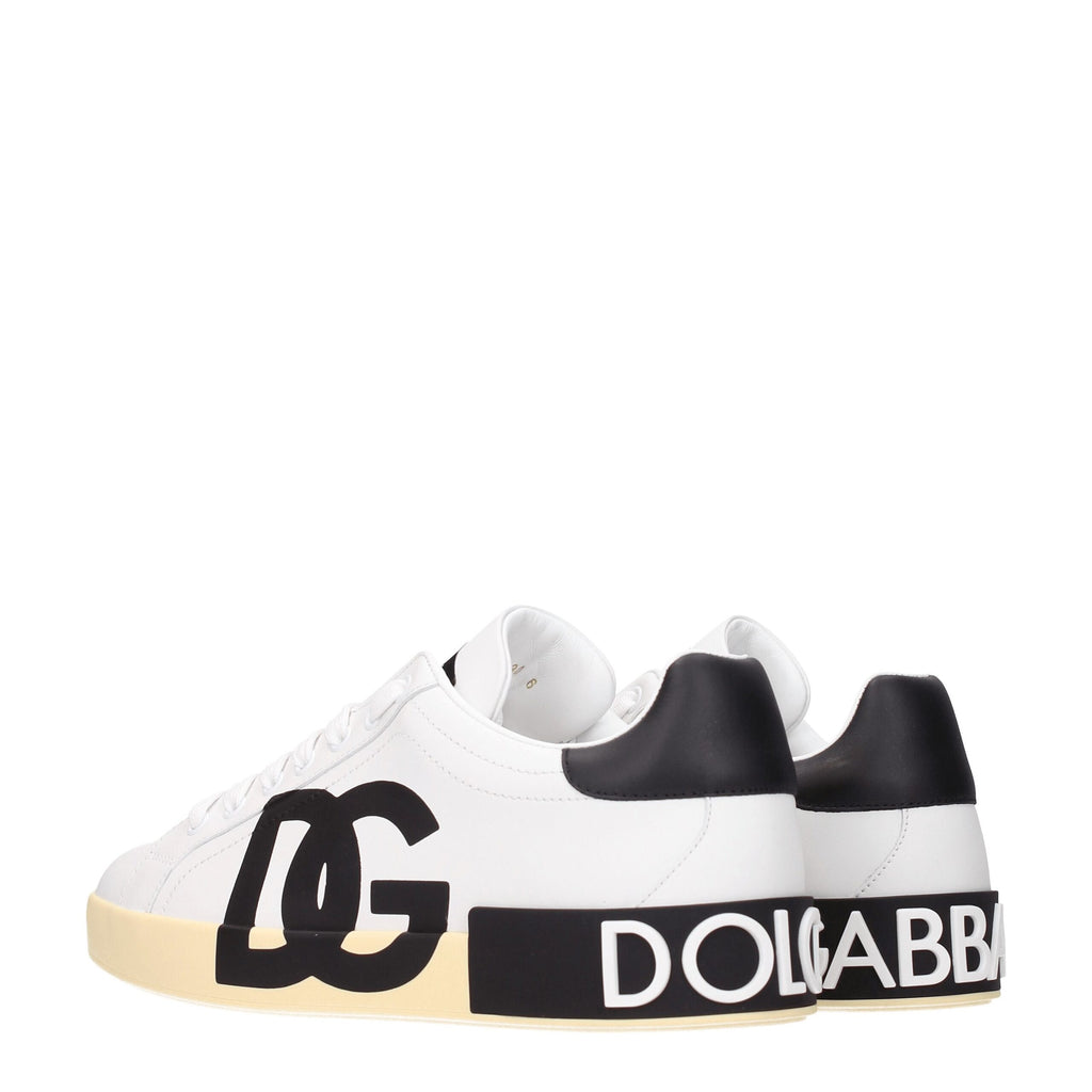Sneakers basses en cuir blanc Dolce & Gabbana pour femme, chaussures élégantes et confortables, vue de face sur fond neutre