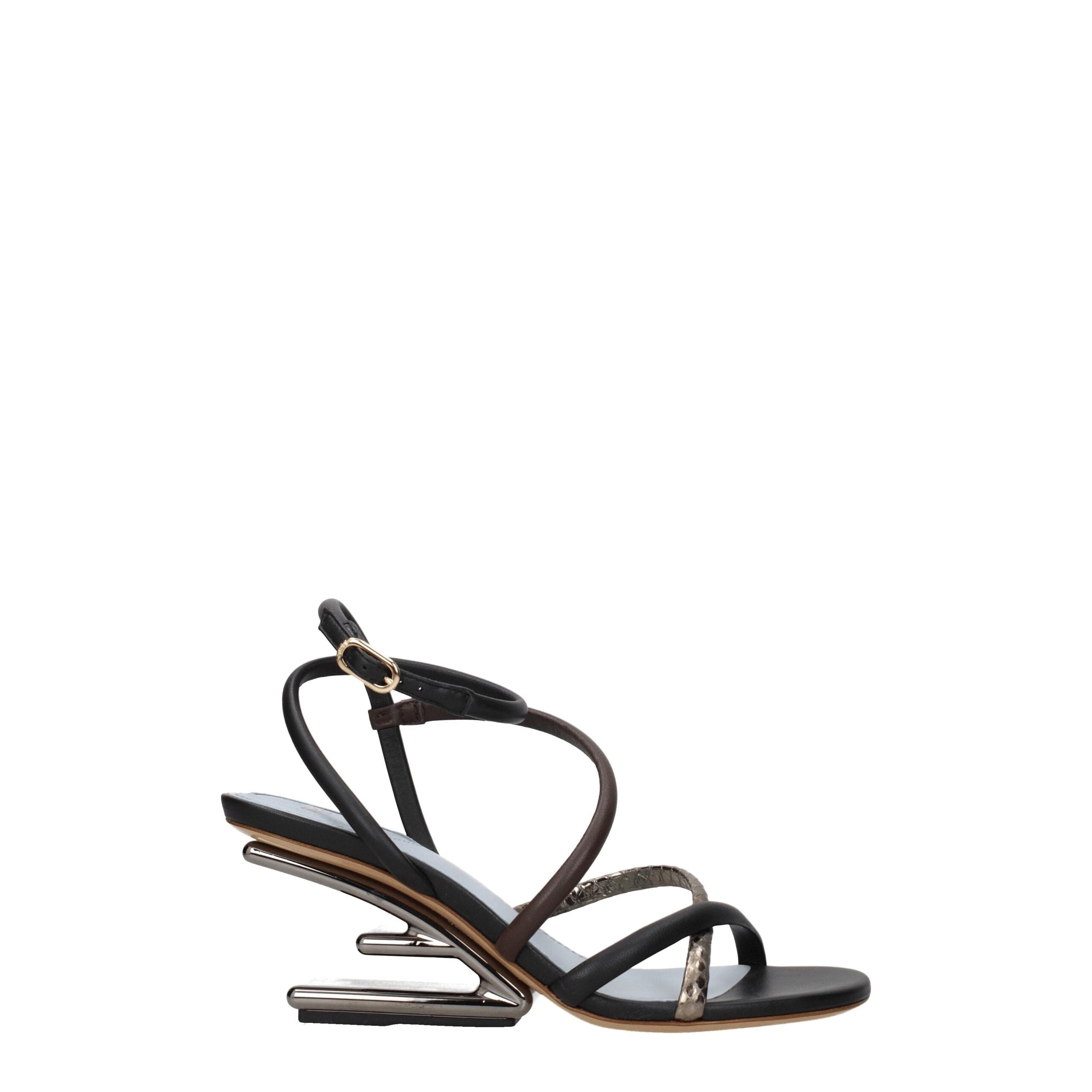 Sandales plates en cuir multicolore de Fendi, style élégant avec design coloré et finition de haute qualité.