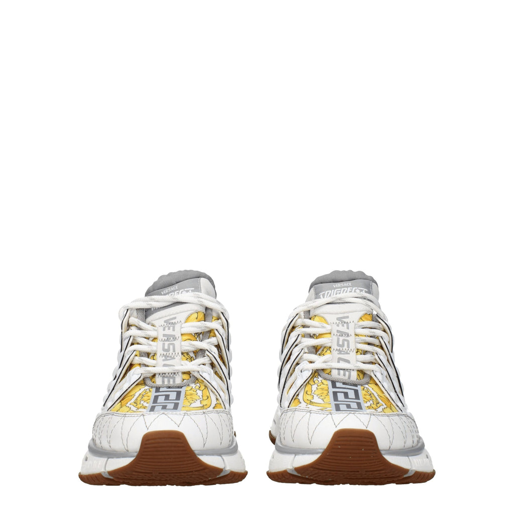 Chaussures de sport blanches Versace en tissu, baskets athlétiques élégantes avec logo distinctif, pour un style sportif sophistiqué