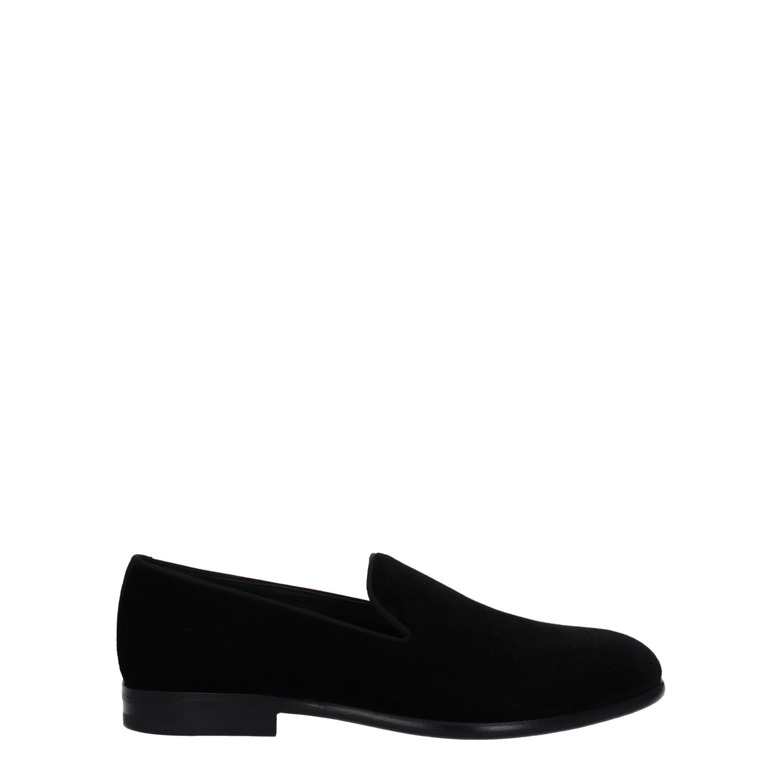 Chaussures Dolce & Gabbana en velours noir, mocassins slip-on élégants pour homme, vue en gros plan sur le dessus.