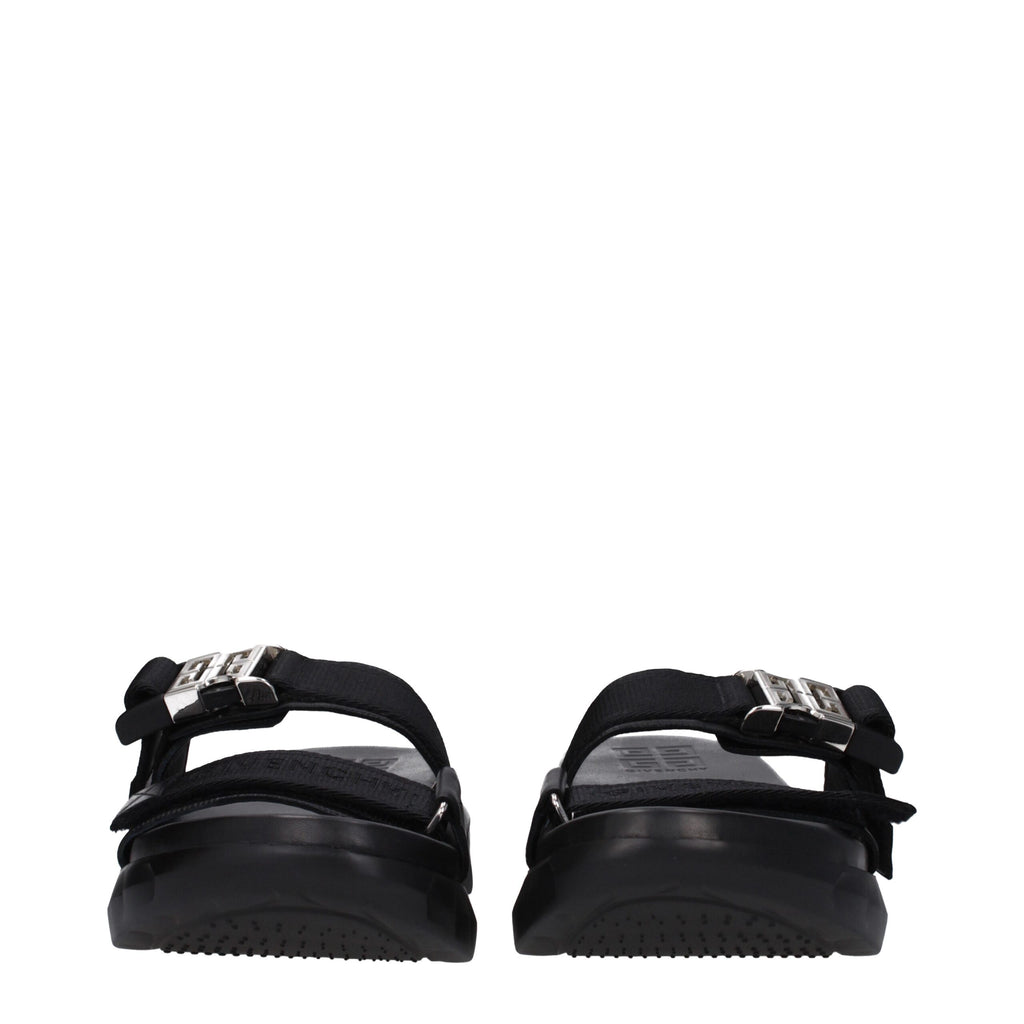 Chaussons en tissu noir Givenchy pour homme, détails élégants et design sophistiqué, parfaits pour un confort haut de gamme.