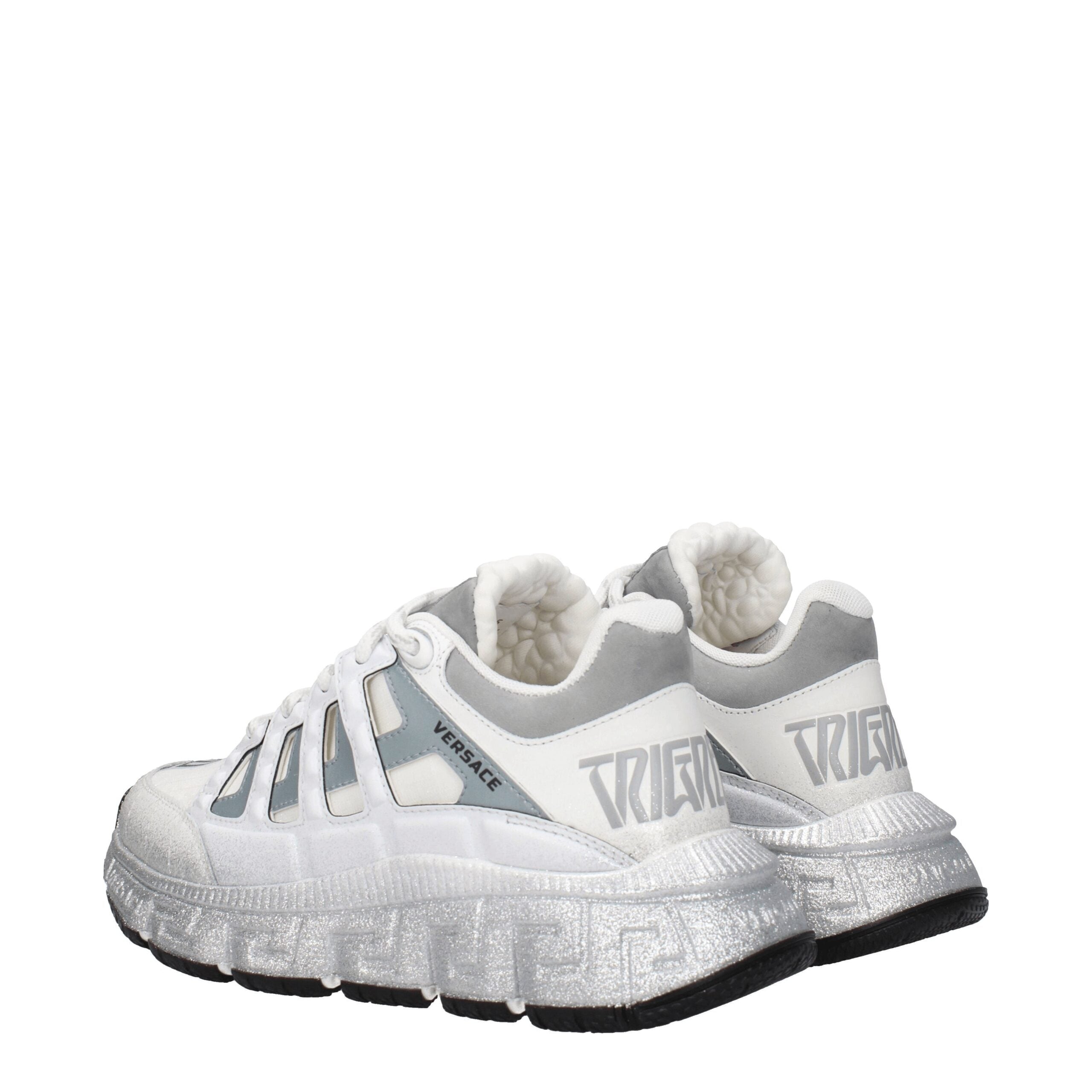 Sneakers athlétiques en tissu blanc de Versace, chaussures de sport confortables et élégantes pour homme.