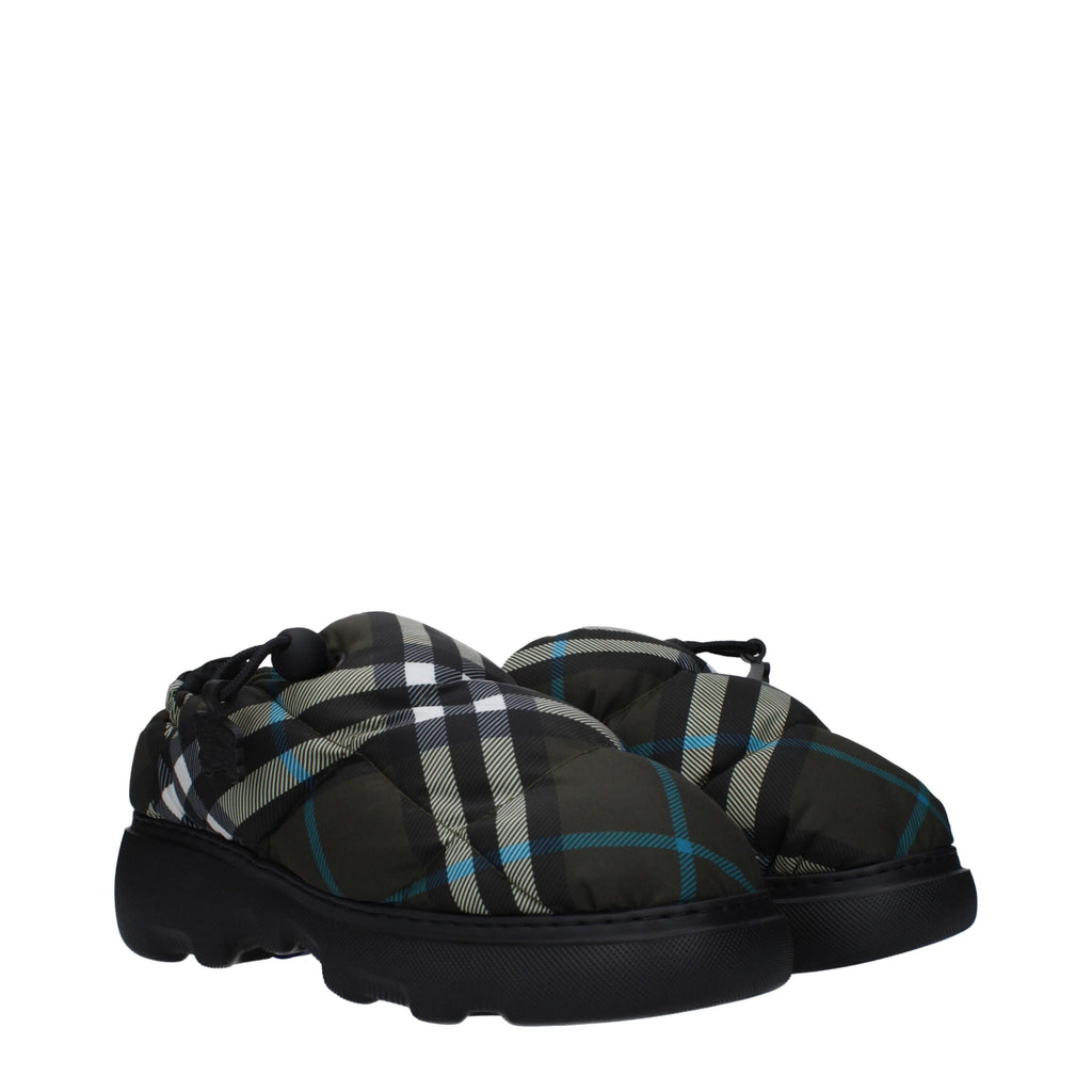 Mocassins slip-on en tissu vert de Burberry, chaussures élégantes pour homme avec semelle en caoutchouc.