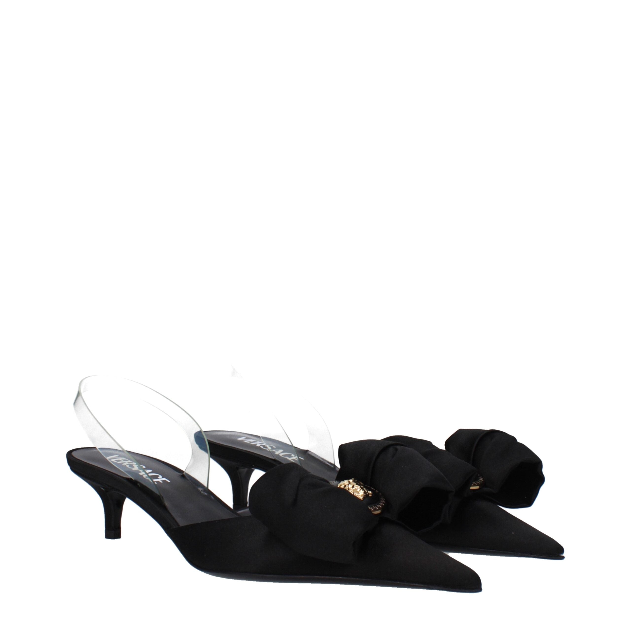 Sandales plates en satin noir de Versace, style élégant avec logo emblématique, parfaites pour une tenue sophistiquée.