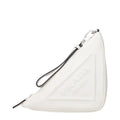 Sac pochette en cuir blanc Prada, élégant et sophistiqué, avec fermeture élégante, idéal pour les occasions spéciales.