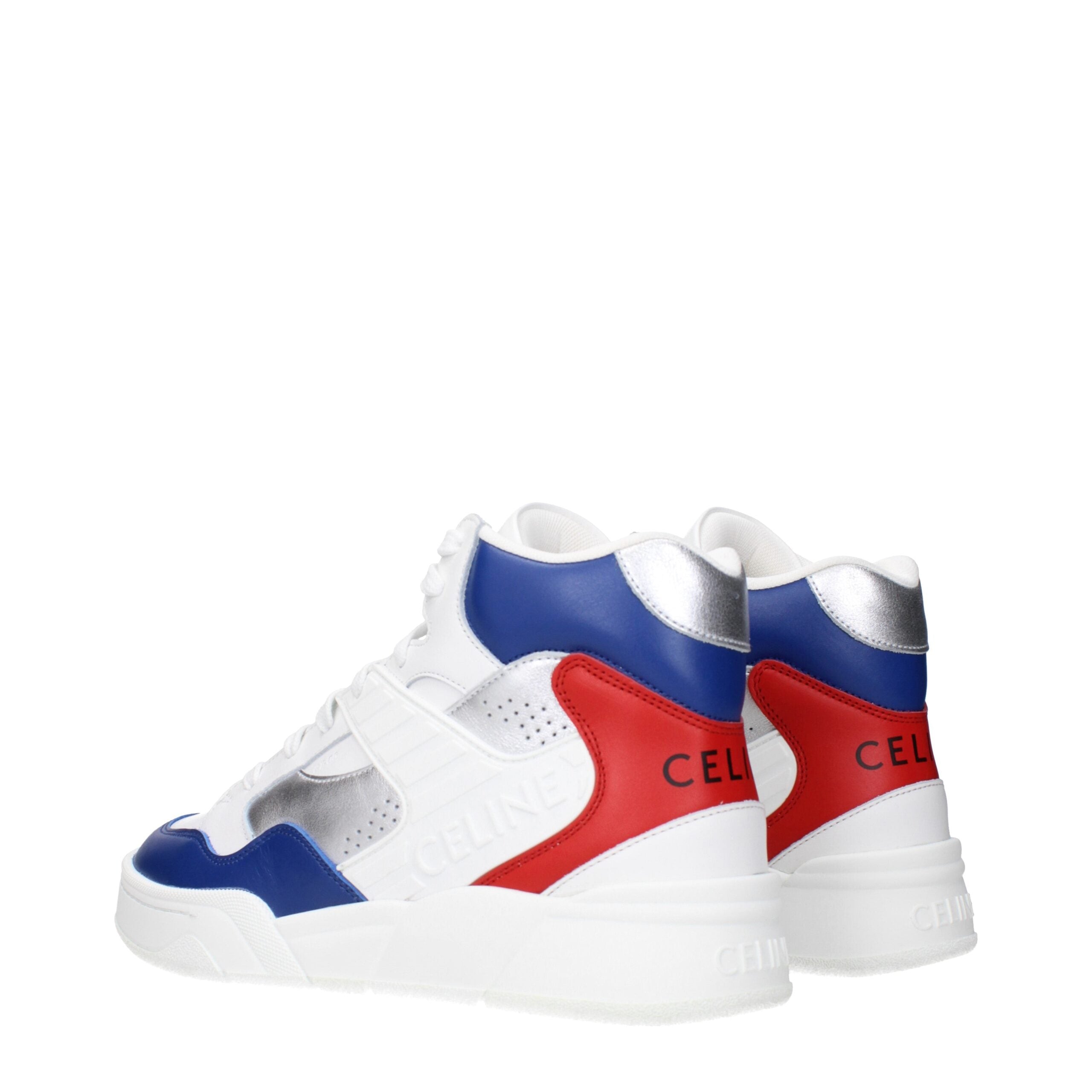 Chaussures de sport blanches en cuir Celine, baskets athlétiques élégantes avec semelle blanche, vue de côté sur fond blanc.