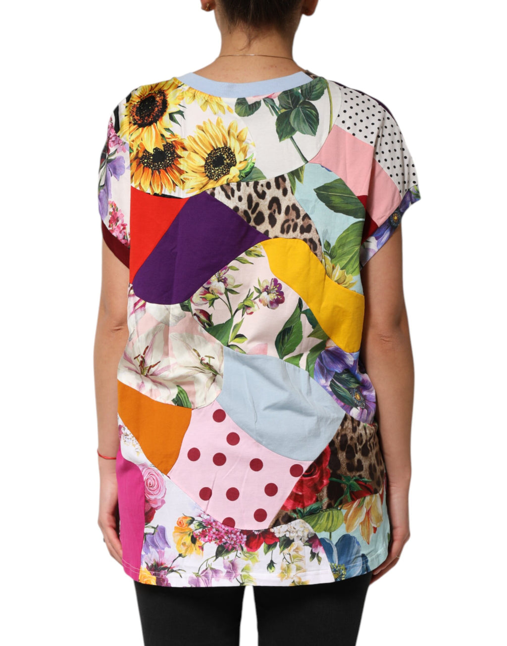 Blouse Dolce & Gabbana en coton et soie à patchwork multicolore, détails élégants et tissu fluide.