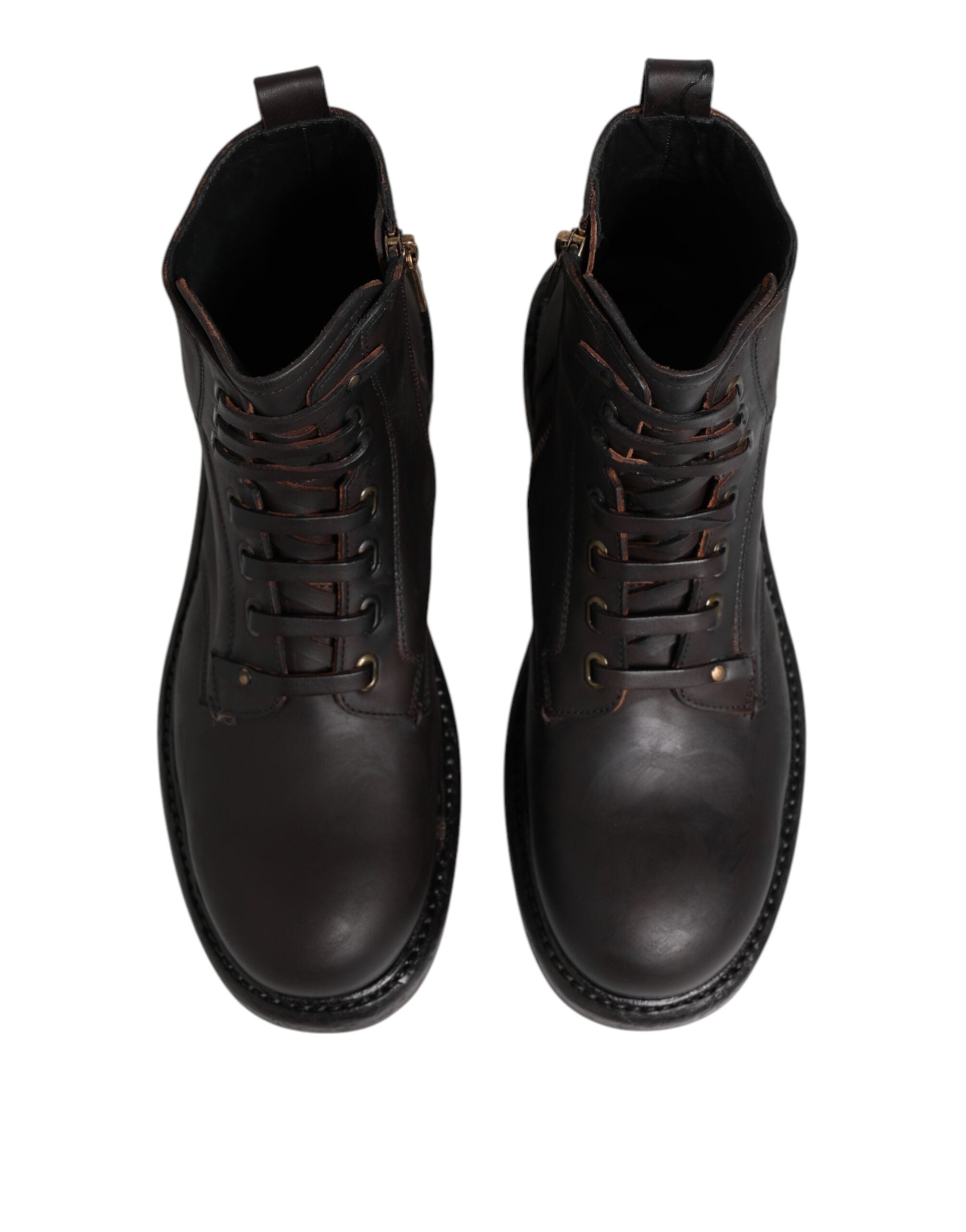 Bottes mi-mollet en cuir marron foncé avec lacets, Dolce & Gabbana, chaussures élégantes et raffinées.