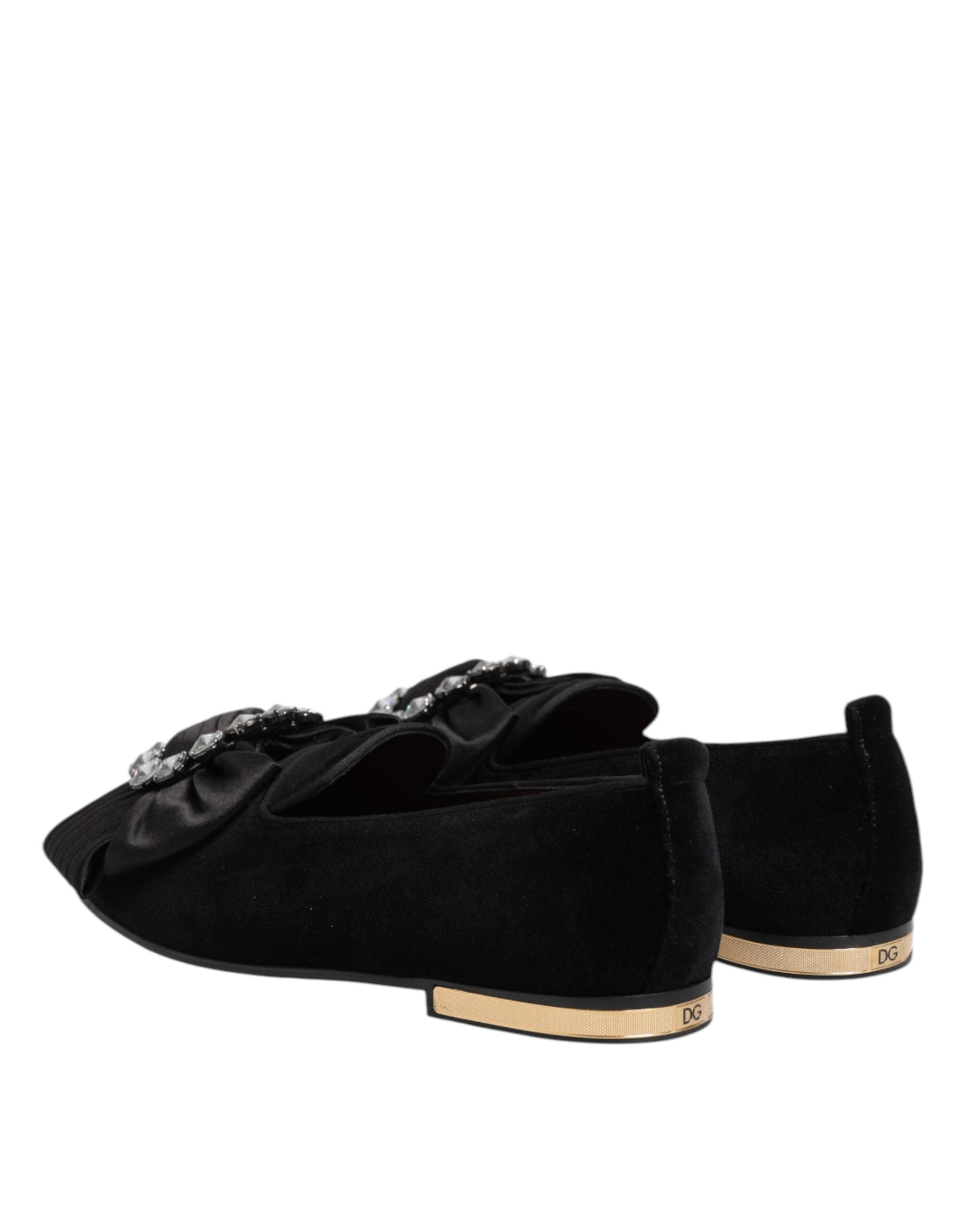 Chaussures Dolce & Gabbana VATICANO noires, slip-on avec ruban en cristal, élégantes et modernes en gros plan.